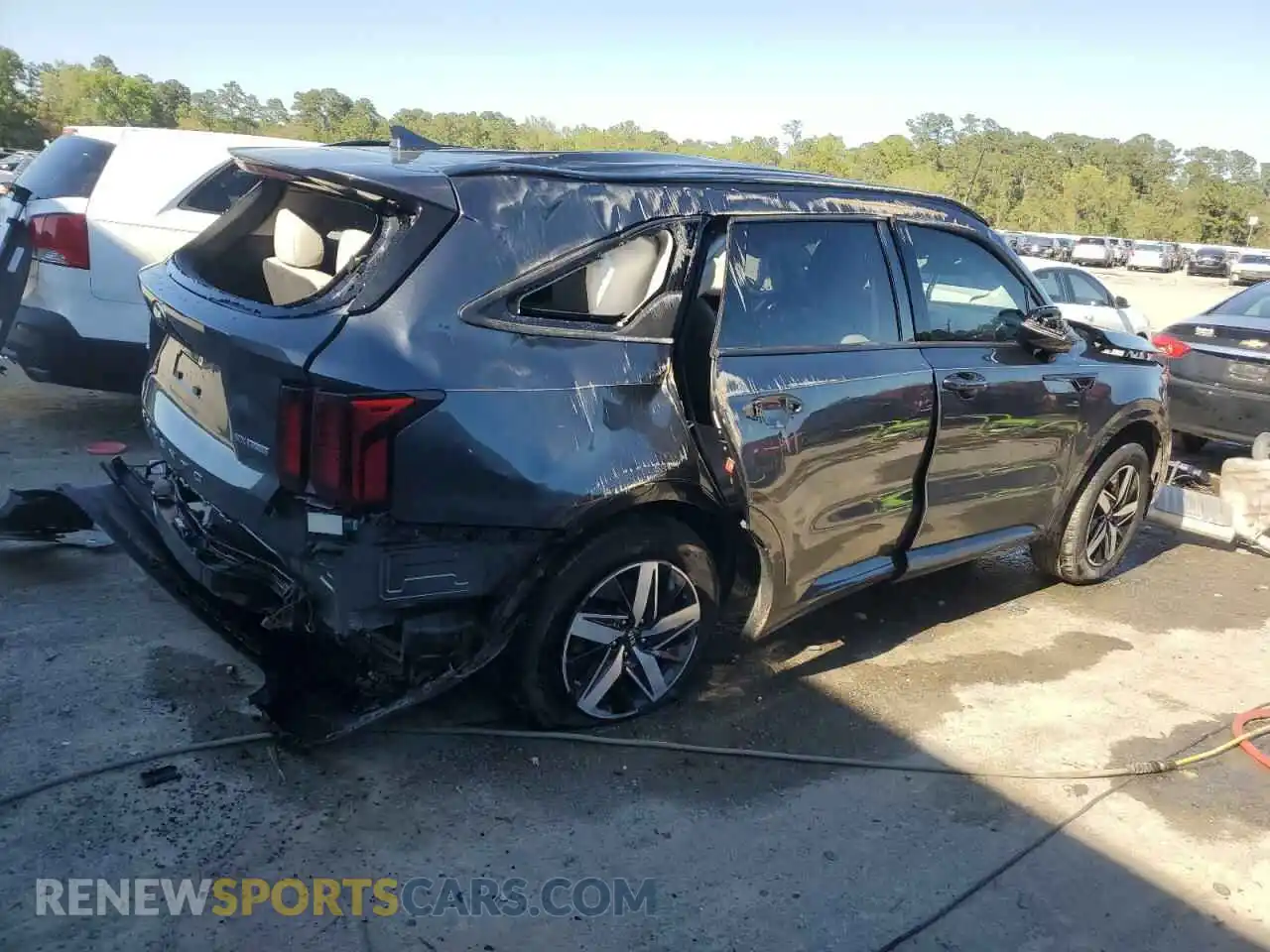 3 Photograph of a damaged car 5XYRH4LF8MG032850 KIA SORENTO 2021