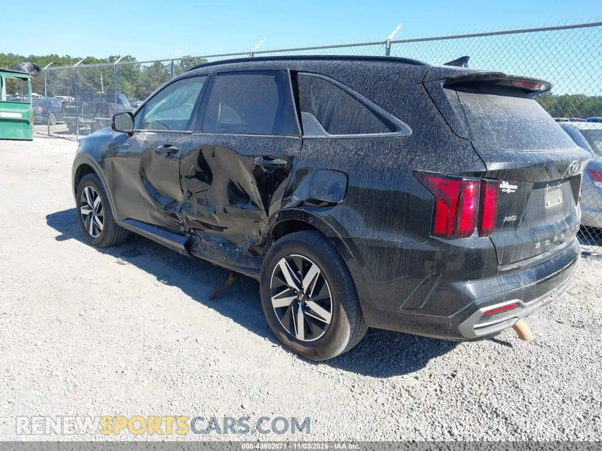 3 Photograph of a damaged car 5XYRHDLFXMG063064 KIA SORENTO 2021