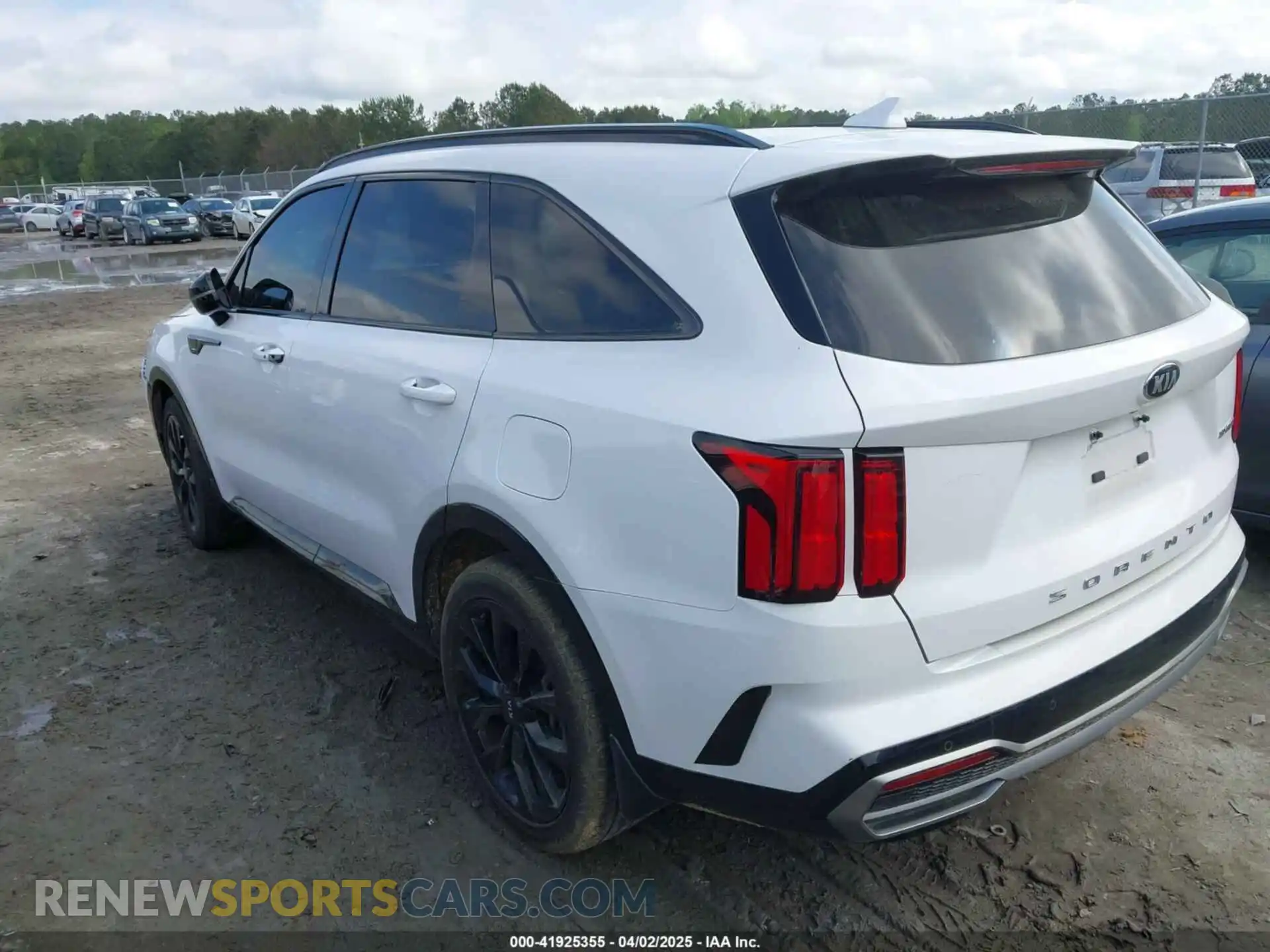3 Photograph of a damaged car 5XYRK4LF1MG037082 KIA SORENTO 2021