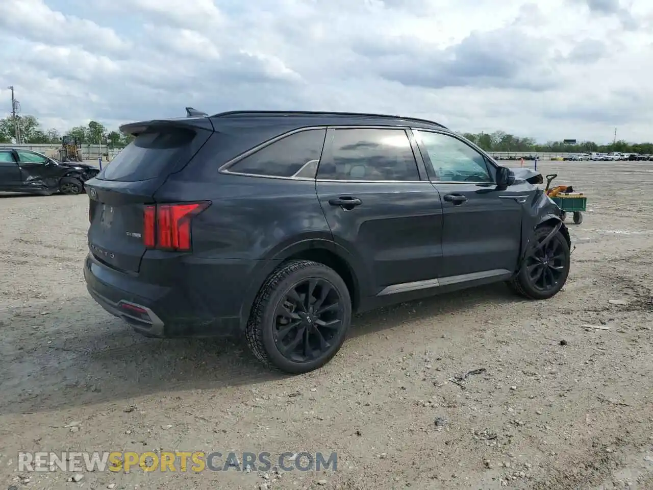 3 Photograph of a damaged car 5XYRK4LF2MG026897 KIA SORENTO 2021