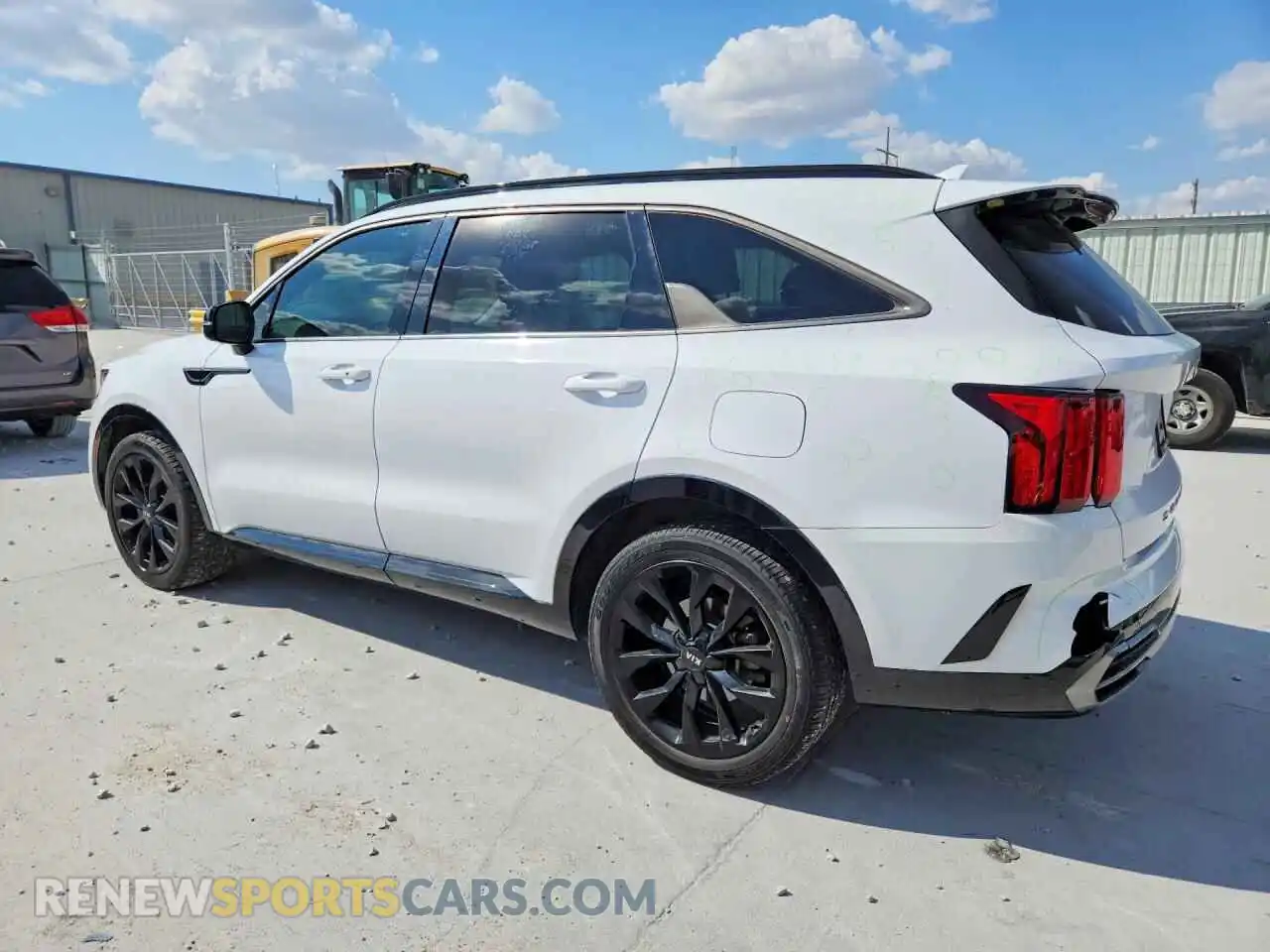 2 Photograph of a damaged car 5XYRK4LF2MG044977 KIA SORENTO 2021