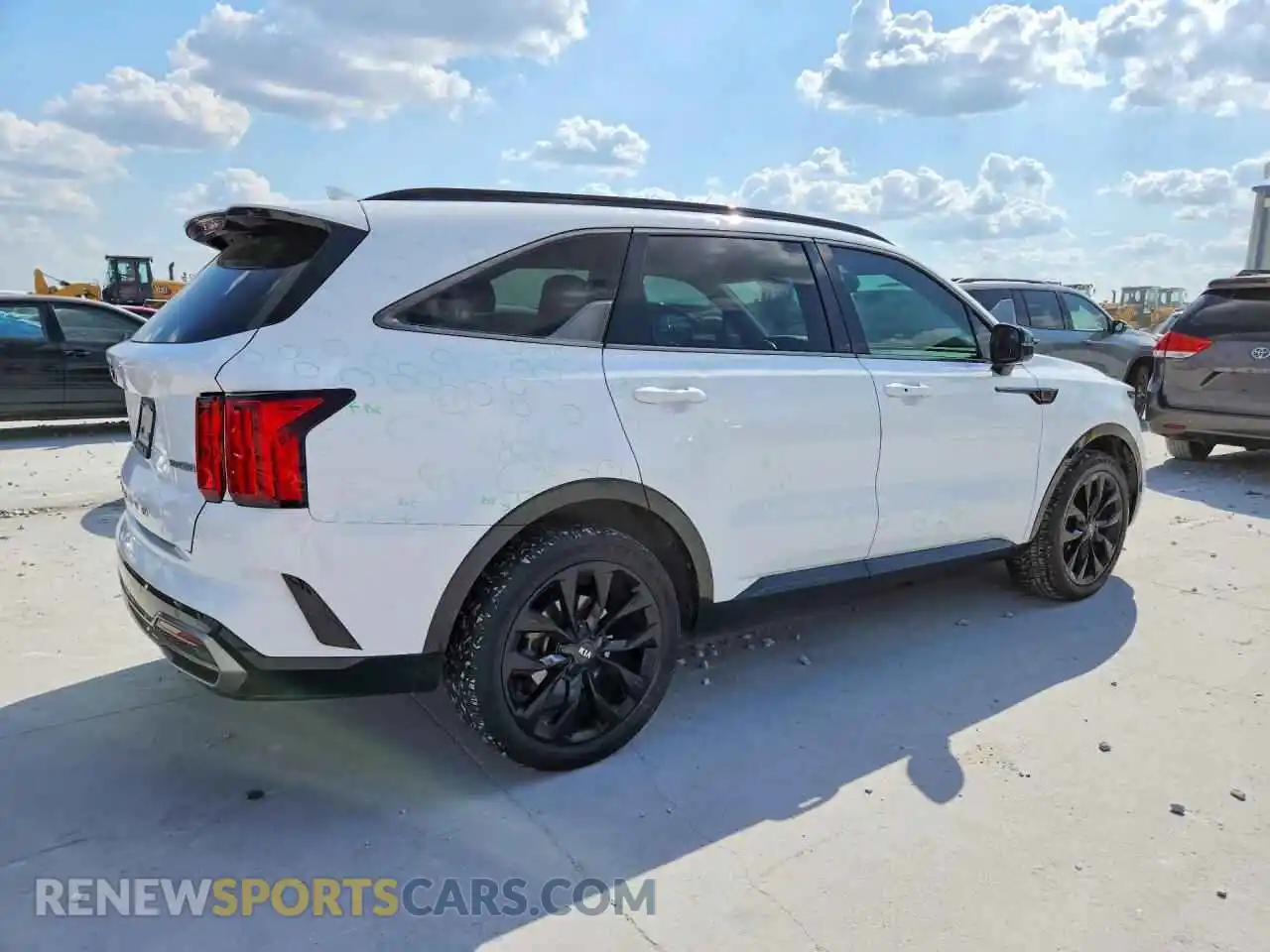 3 Photograph of a damaged car 5XYRK4LF2MG044977 KIA SORENTO 2021