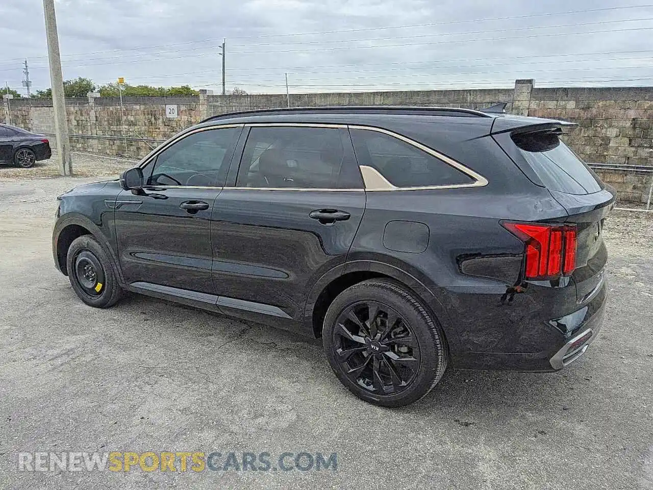 2 Photograph of a damaged car 5XYRK4LF2MG059284 KIA SORENTO 2021