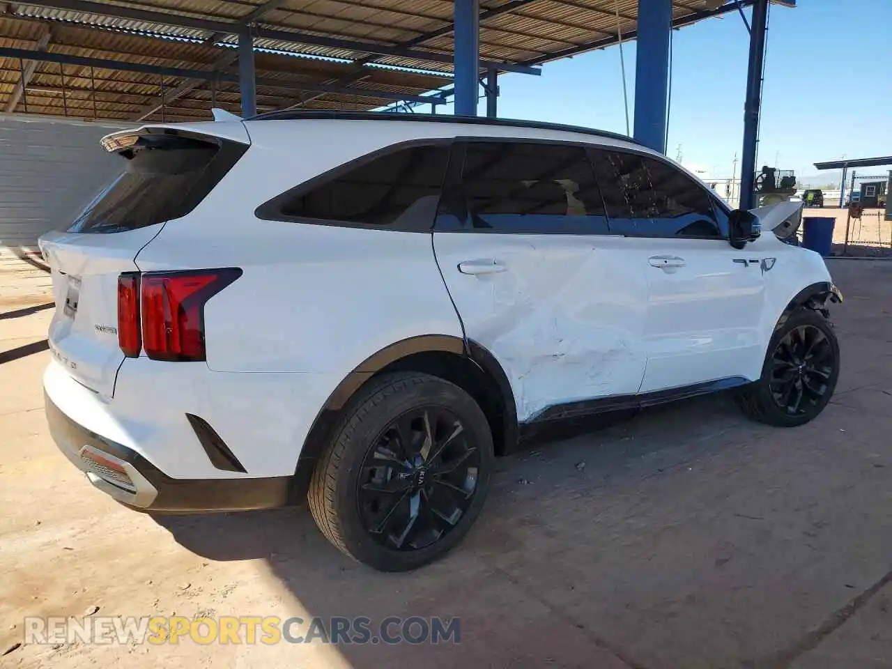 3 Photograph of a damaged car 5XYRK4LF5MG057349 KIA SORENTO 2021