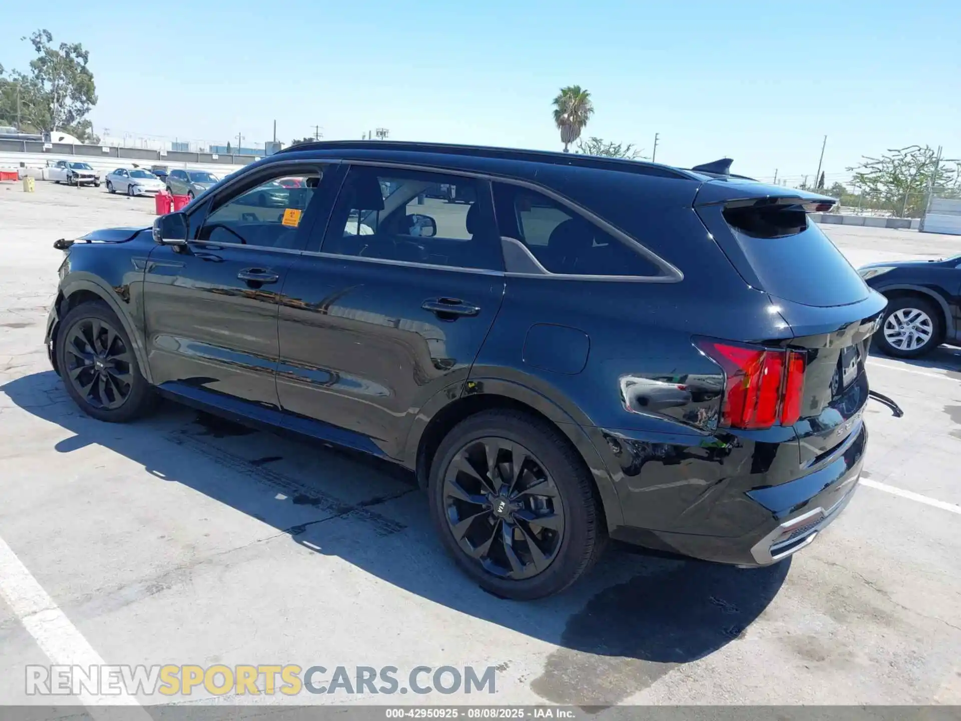 3 Photograph of a damaged car 5XYRK4LF7MG036308 KIA SORENTO 2021