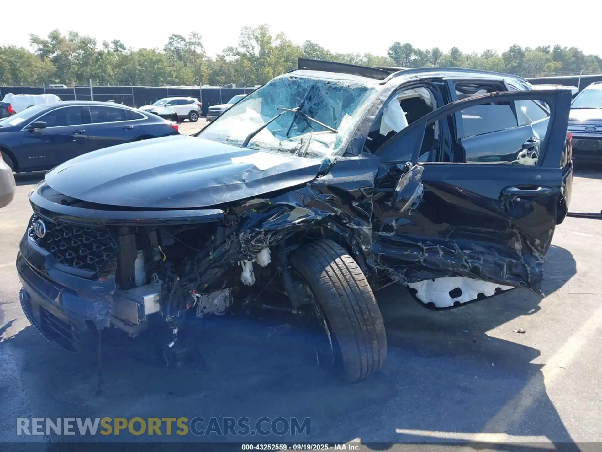 2 Photograph of a damaged car 5XYRK4LF9MG029408 KIA SORENTO 2021