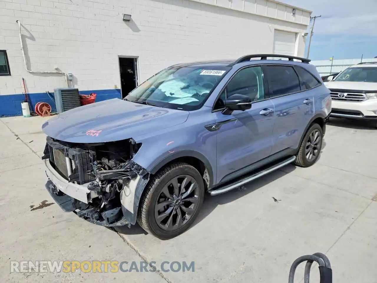 1 Photograph of a damaged car 5XYRKDLF4MG045029 KIA SORENTO 2021