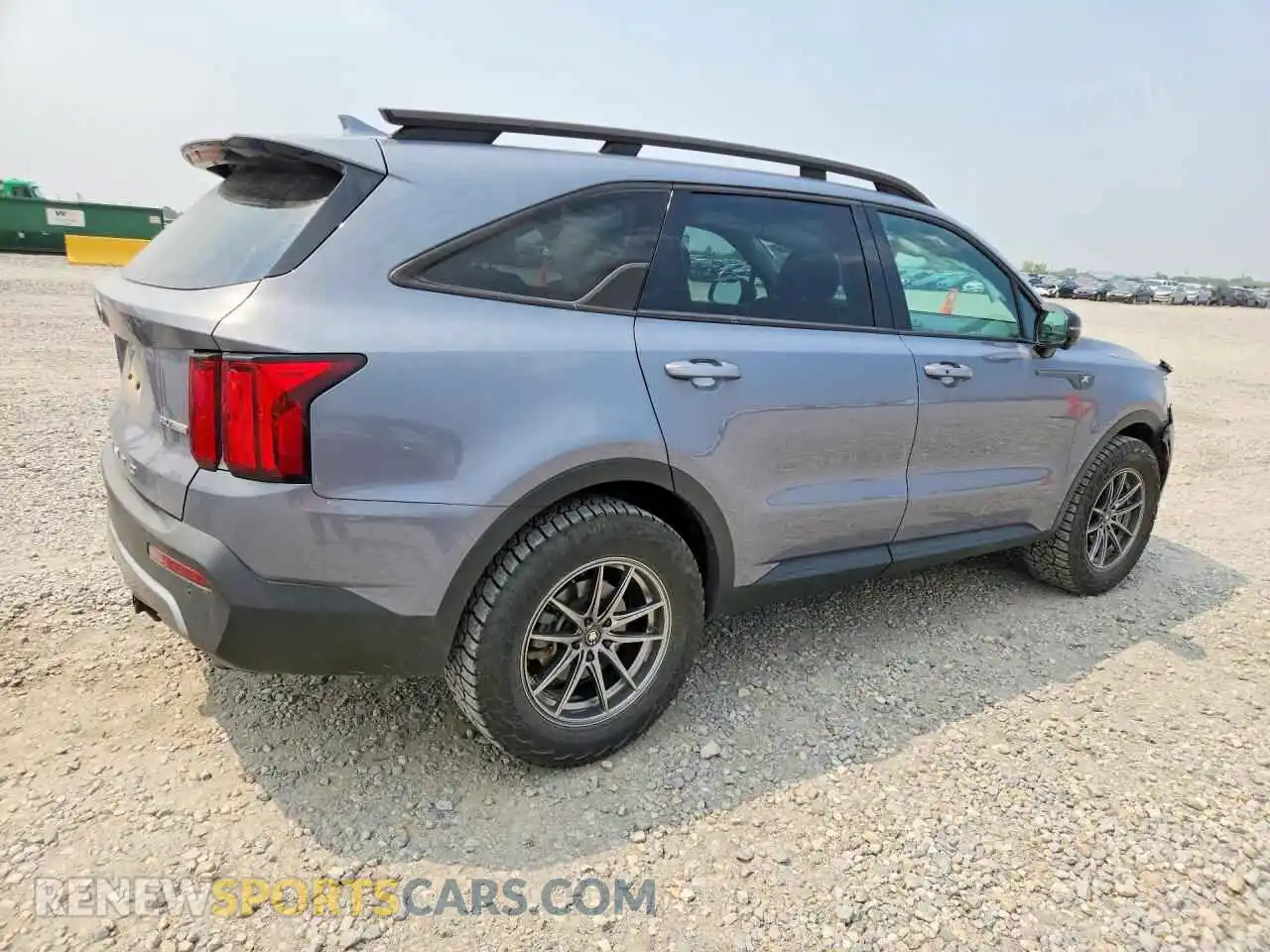 3 Photograph of a damaged car 5XYRKDLF5MG044844 KIA SORENTO 2021
