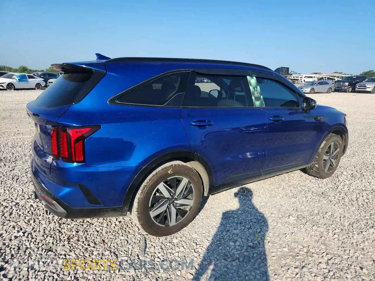 3 Photograph of a damaged car 5XYRL4LC1MG055794 KIA SORENTO 2021
