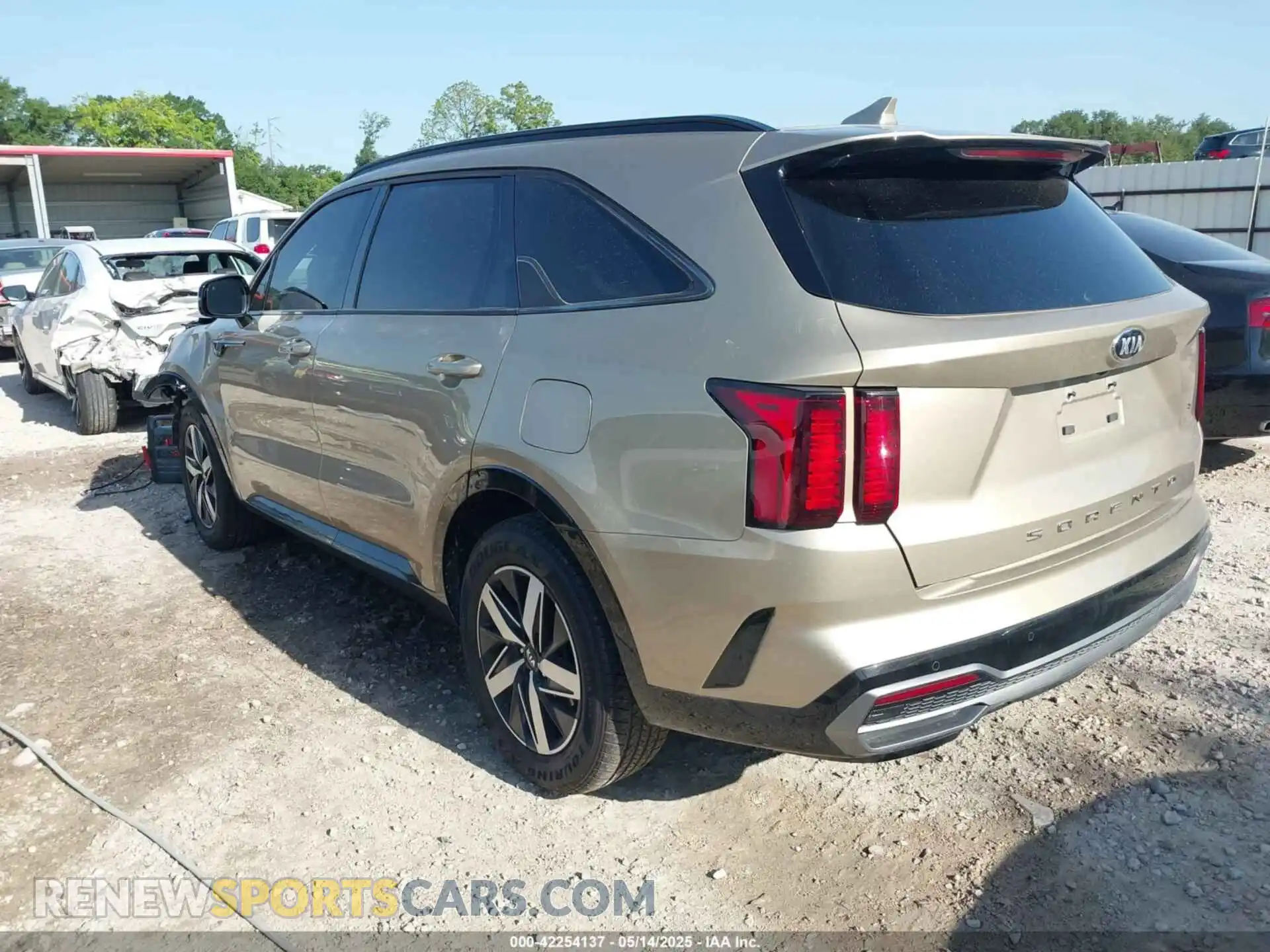3 fotografías del automóvil dañado 5XYRL4LC2MG002618 KIA SORENTO 2021