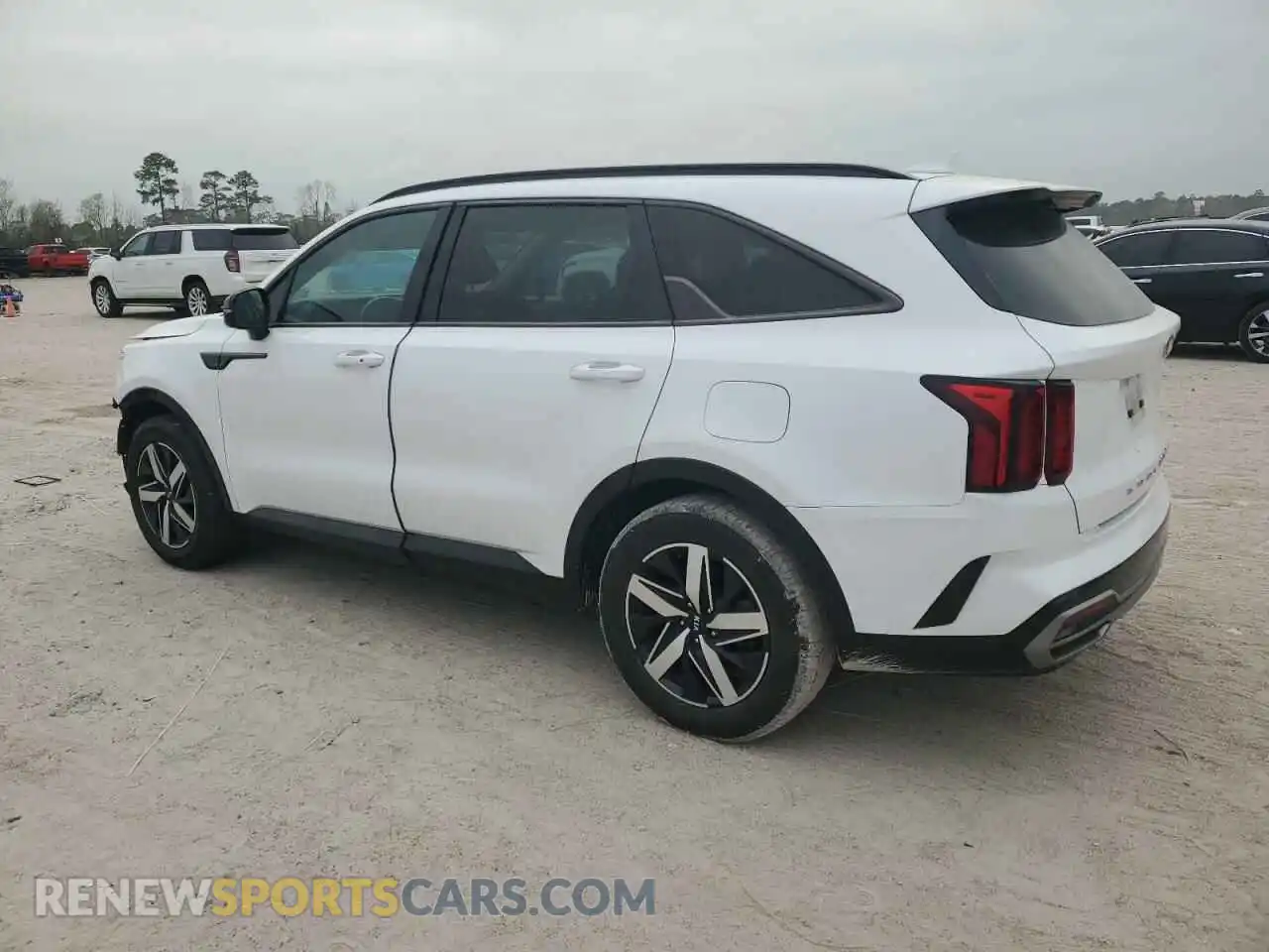 2 Photograph of a damaged car 5XYRL4LC2MG008385 KIA SORENTO 2021