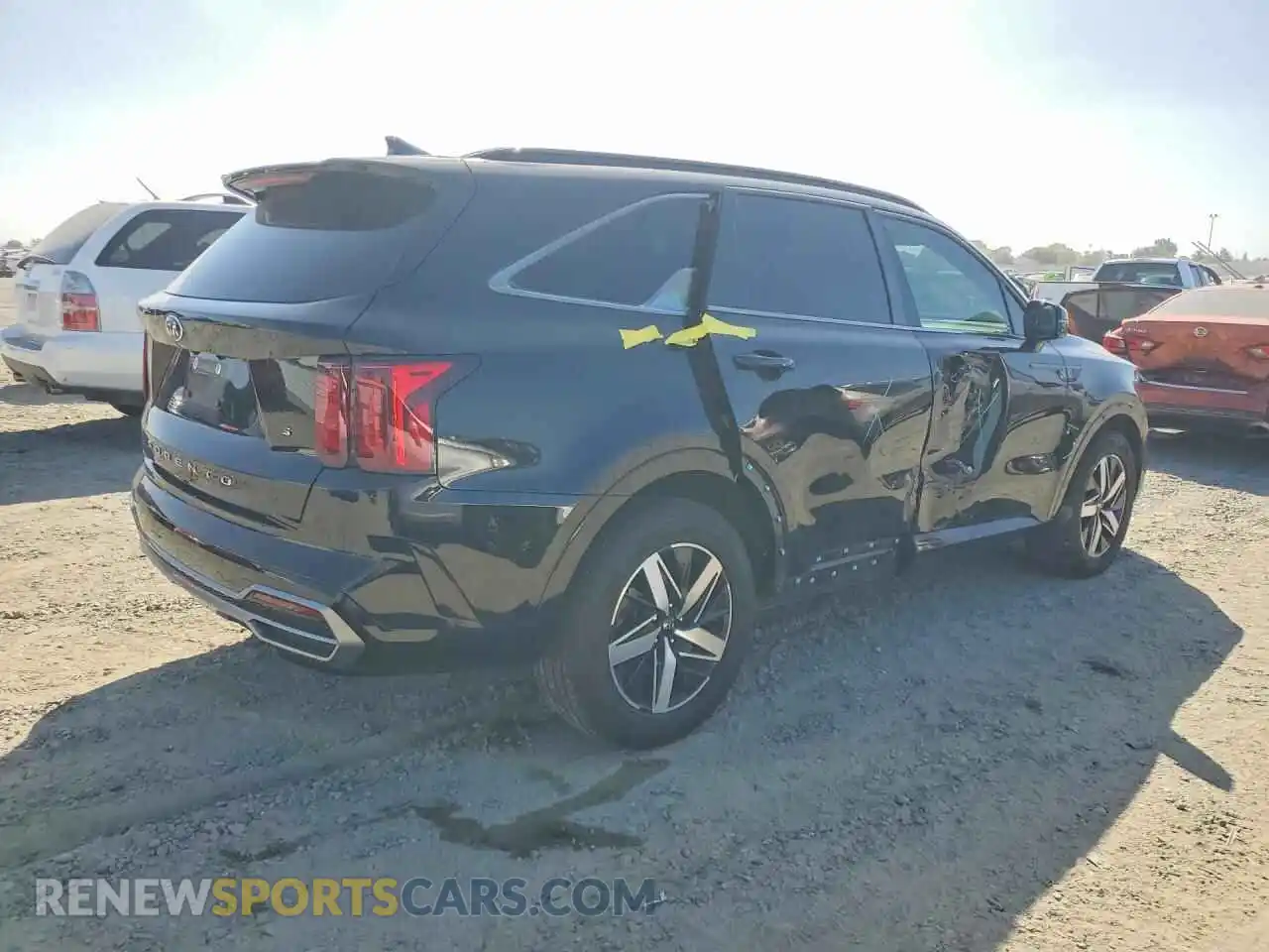 3 Photograph of a damaged car 5XYRL4LC4MG001194 KIA SORENTO 2021