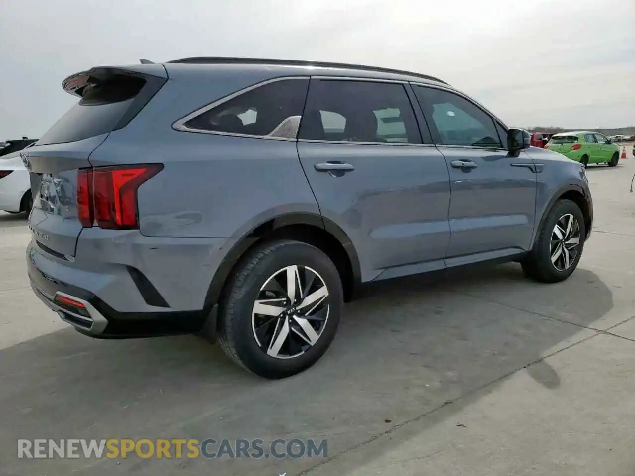 3 Photograph of a damaged car 5XYRL4LC5MG054213 KIA SORENTO 2021