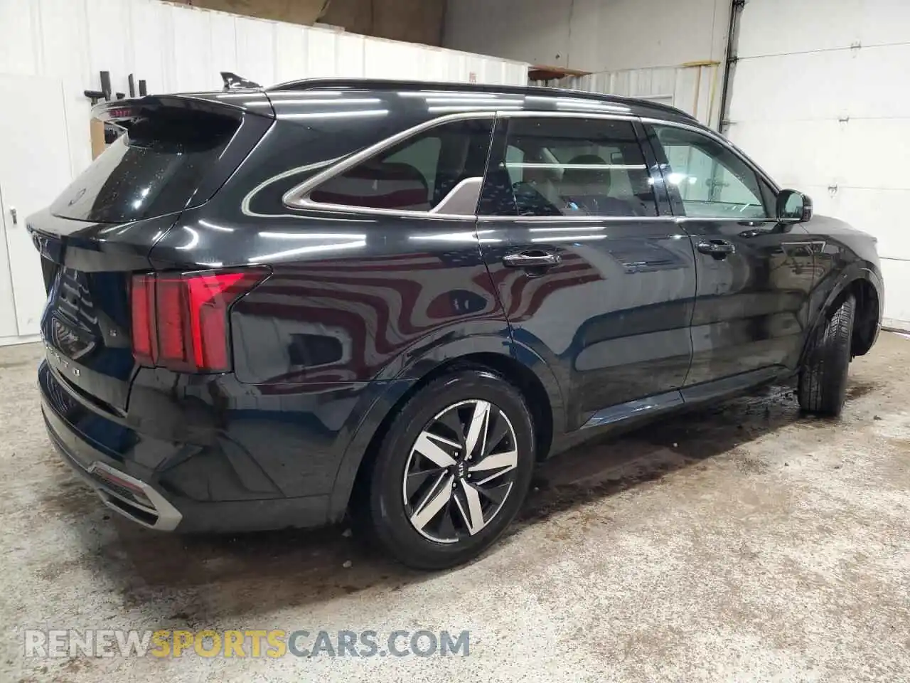 3 Photograph of a damaged car 5XYRL4LC9MG015754 KIA SORENTO 2021