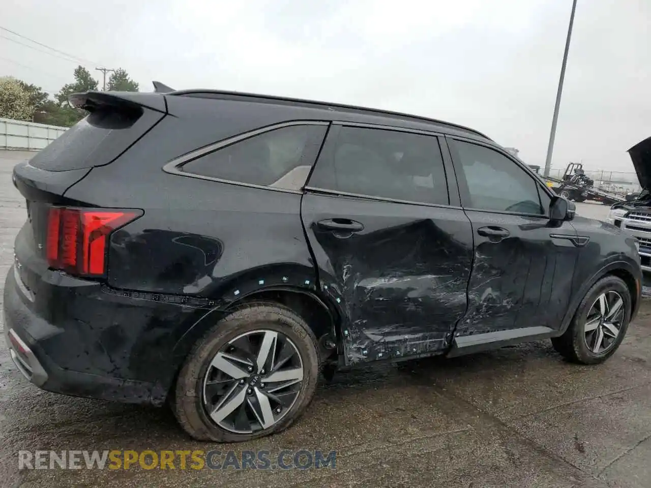 3 Photograph of a damaged car 5XYRL4LC9MG069149 KIA SORENTO 2021