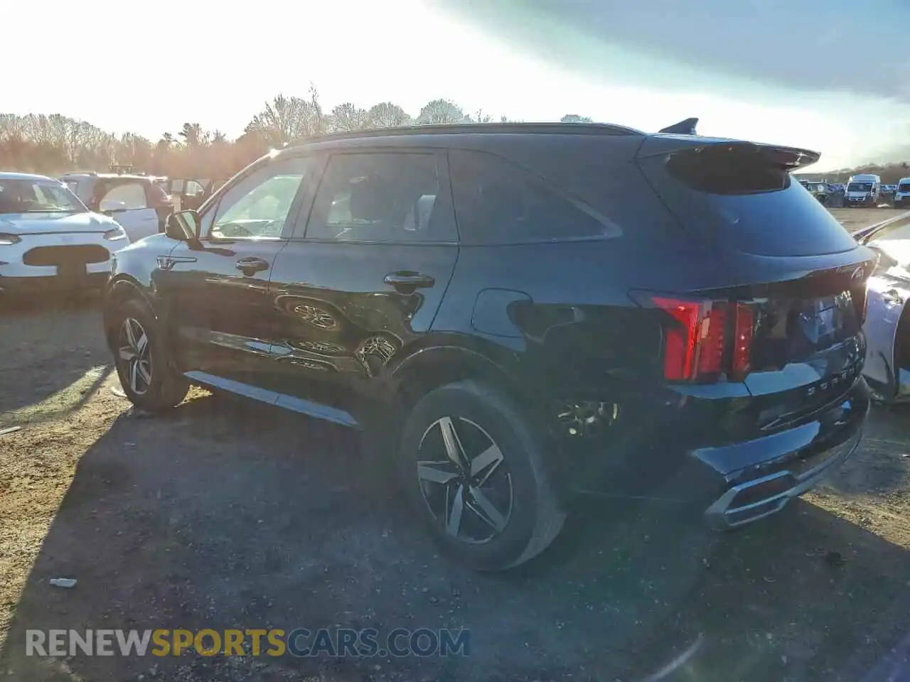 2 Photograph of a damaged car 5XYRL4LCXMG059682 KIA SORENTO 2021