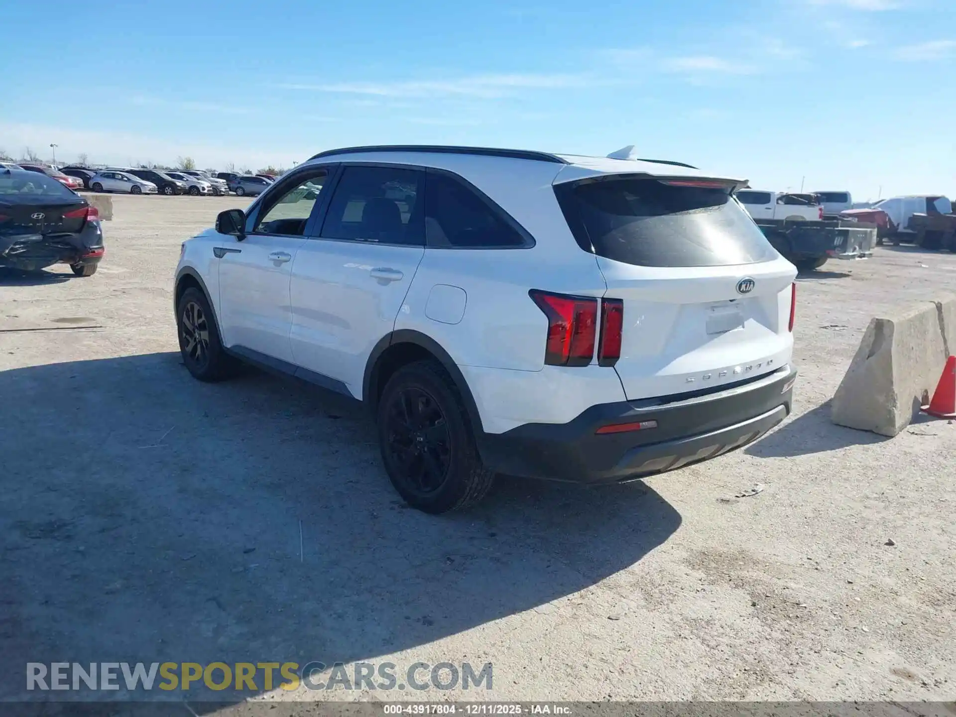 3 Photograph of a damaged car 5XYRLDLC0MG017182 KIA SORENTO 2021