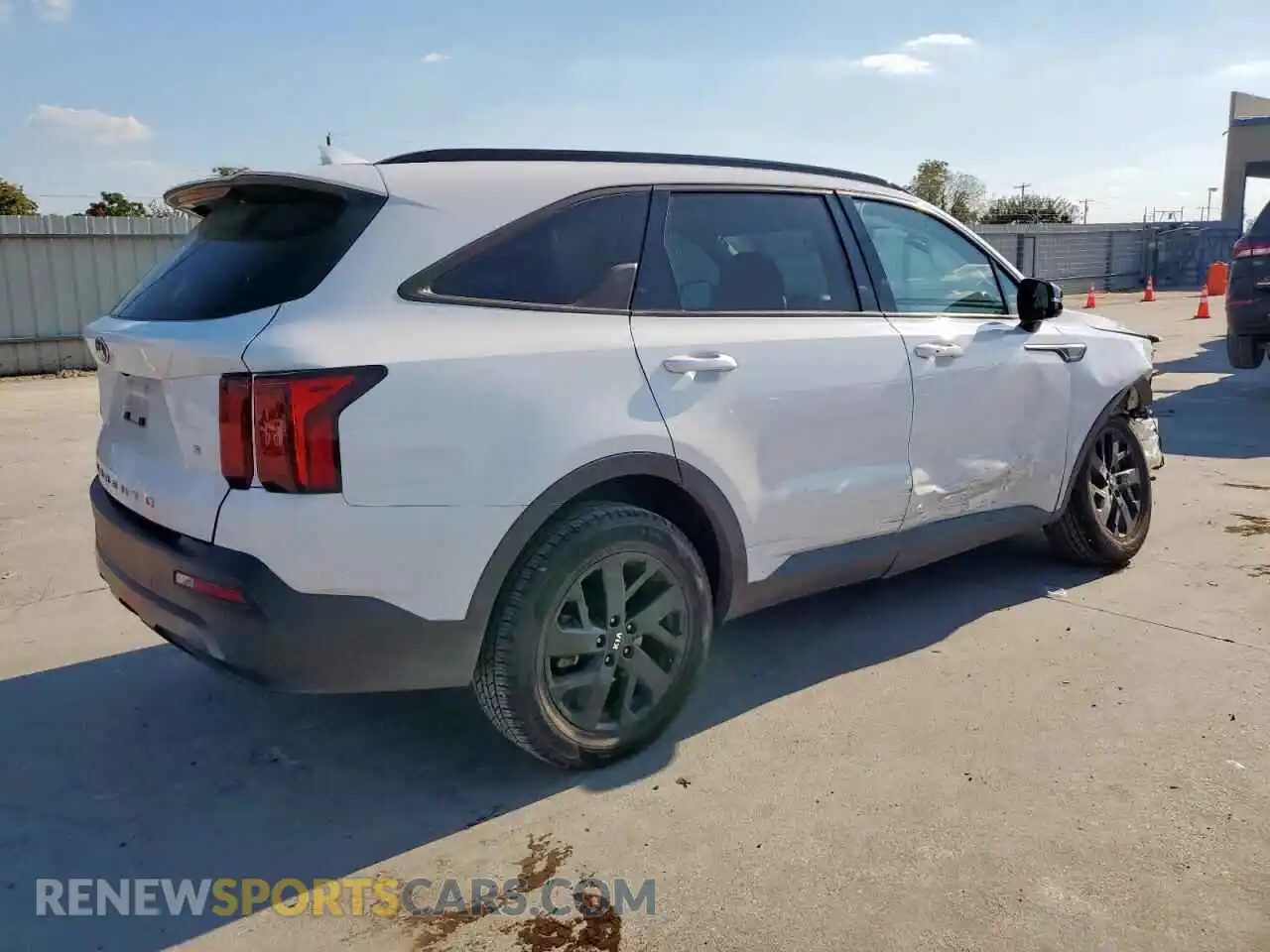 3 Photograph of a damaged car 5XYRLDLC5MG004881 KIA SORENTO 2021