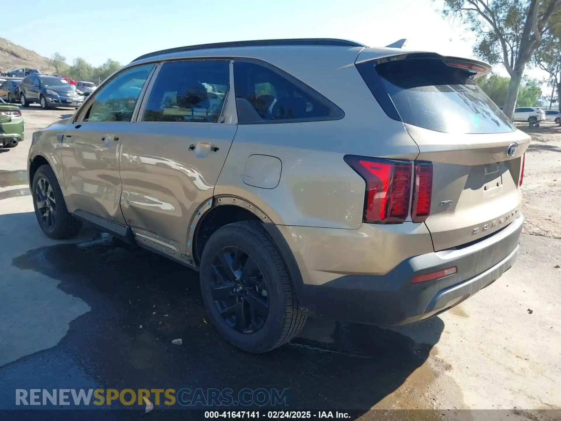 3 Photograph of a damaged car 5XYRLDLC6MG008163 KIA SORENTO 2021