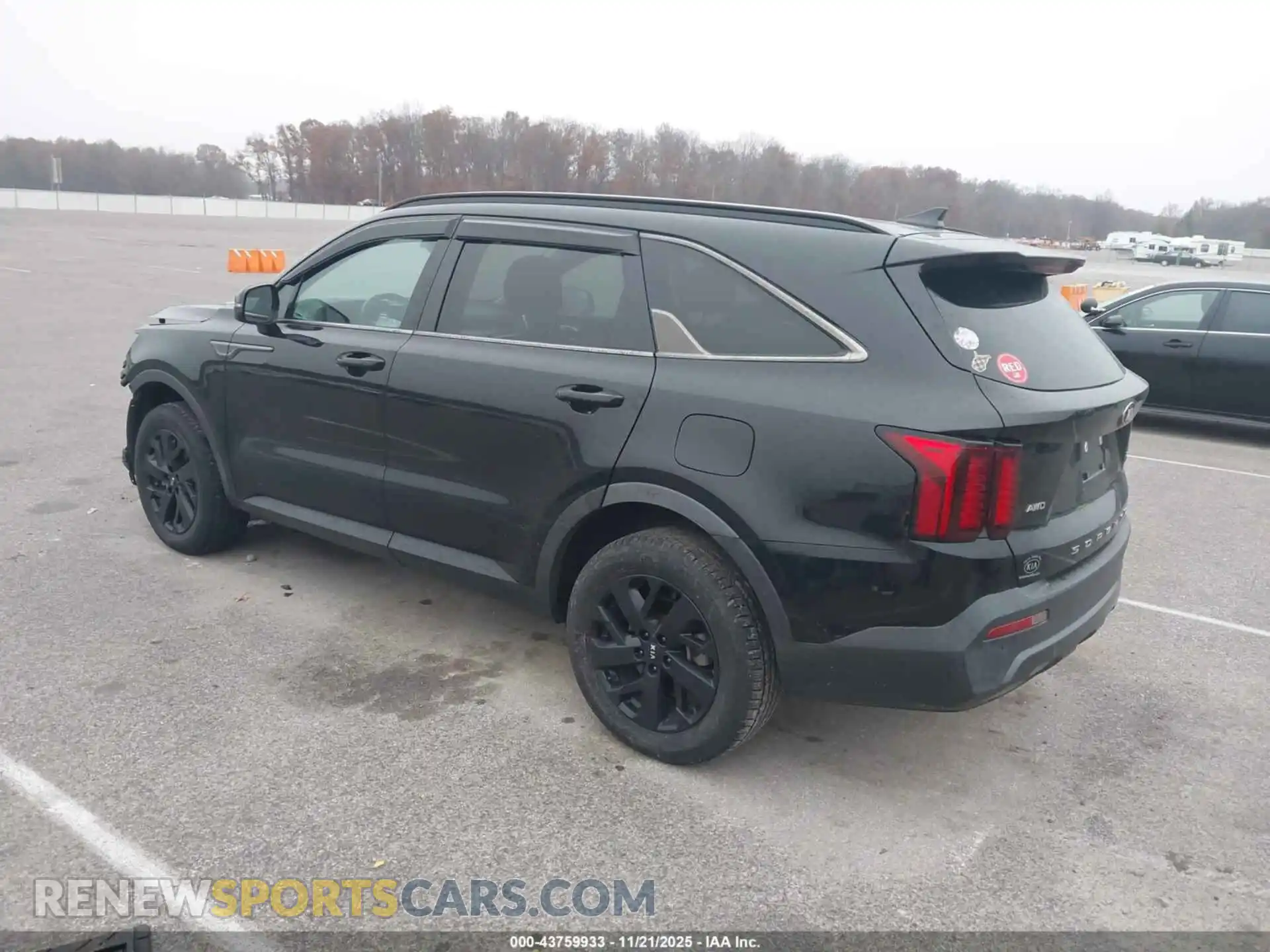 3 Photograph of a damaged car 5XYRLDLC6MG024296 KIA SORENTO 2021