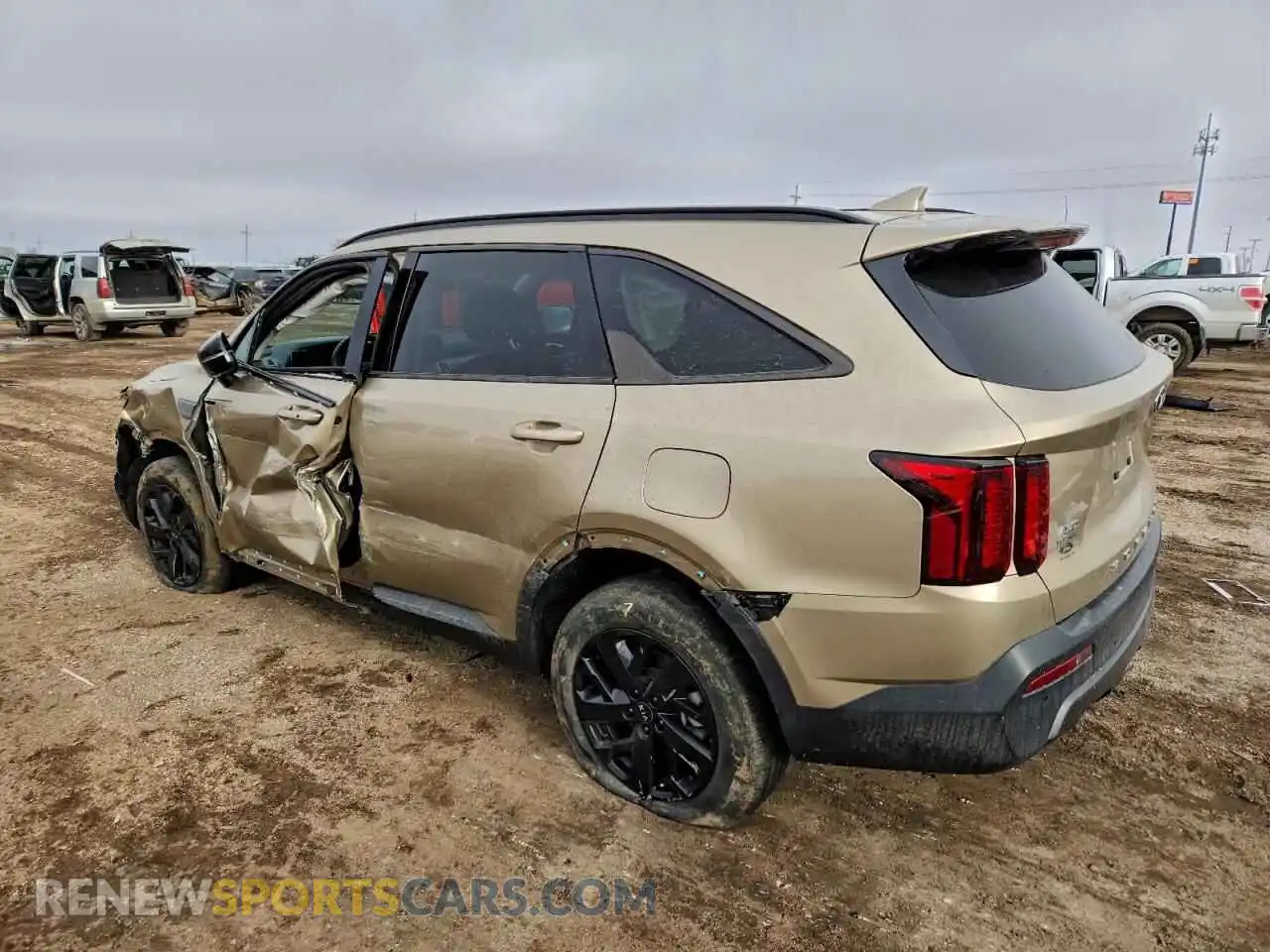 2 Photograph of a damaged car 5XYRLDLC8MG056165 KIA SORENTO 2021