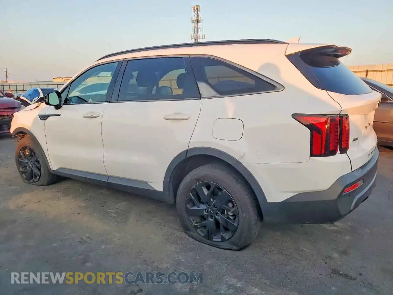 2 Photograph of a damaged car 5XYRLDLC9MG035986 KIA SORENTO 2021