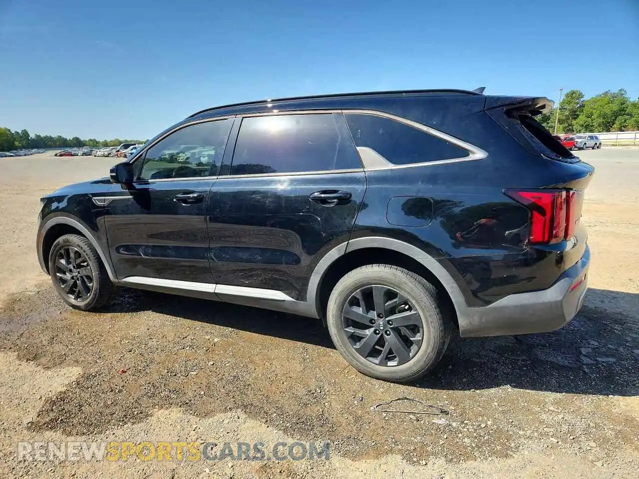 2 fotografías del automóvil dañado 5XYRLDLCXMG015312 KIA SORENTO 2021