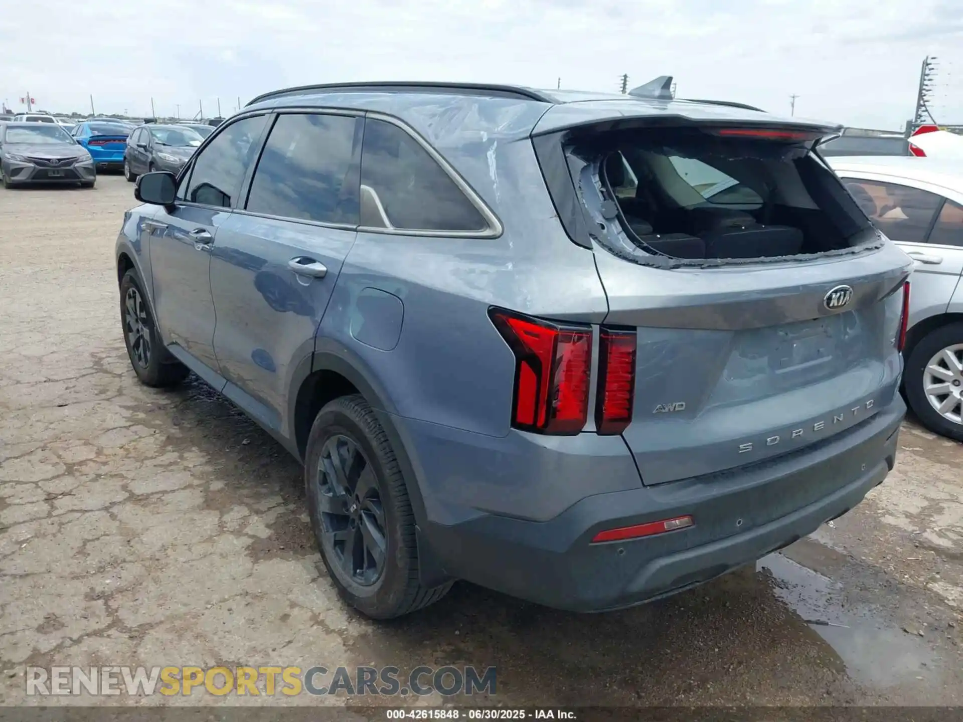 3 Photograph of a damaged car 5XYRLDLCXMG059813 KIA SORENTO 2021