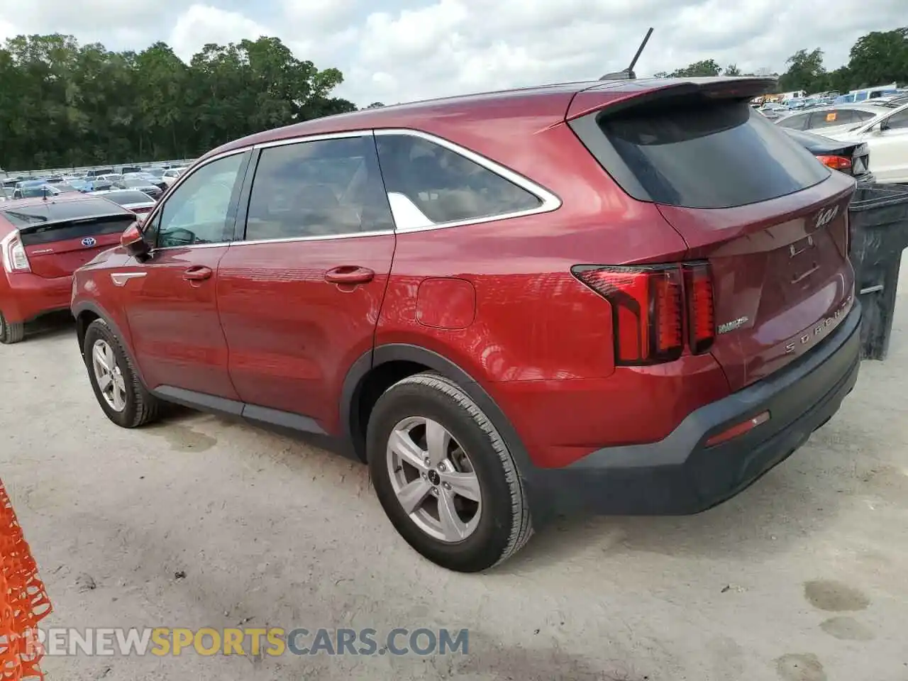 2 Photograph of a damaged car 5XYRG4LC0NG119295 KIA SORENTO 2022