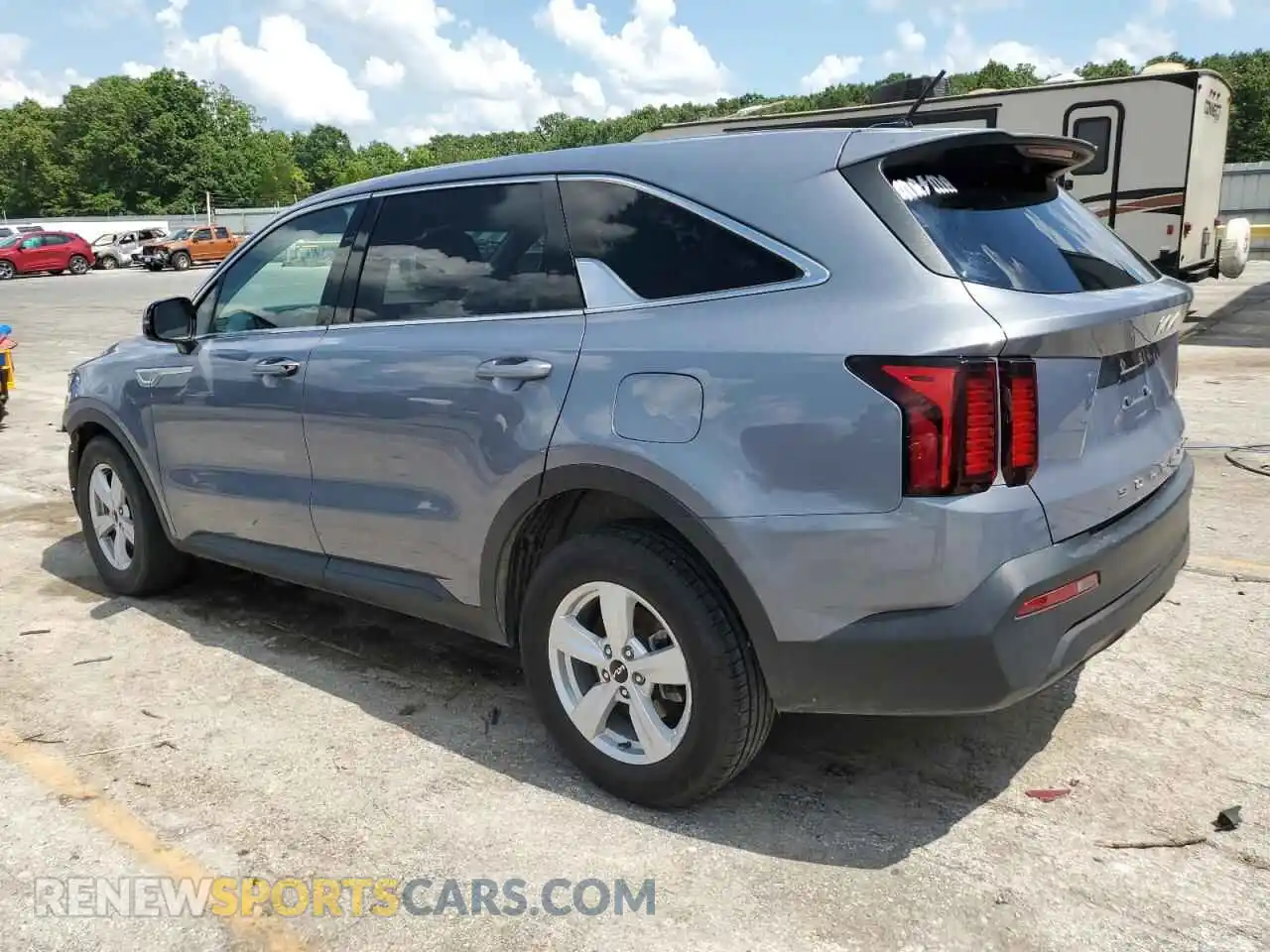 2 Photograph of a damaged car 5XYRG4LC2NG108167 KIA SORENTO 2022