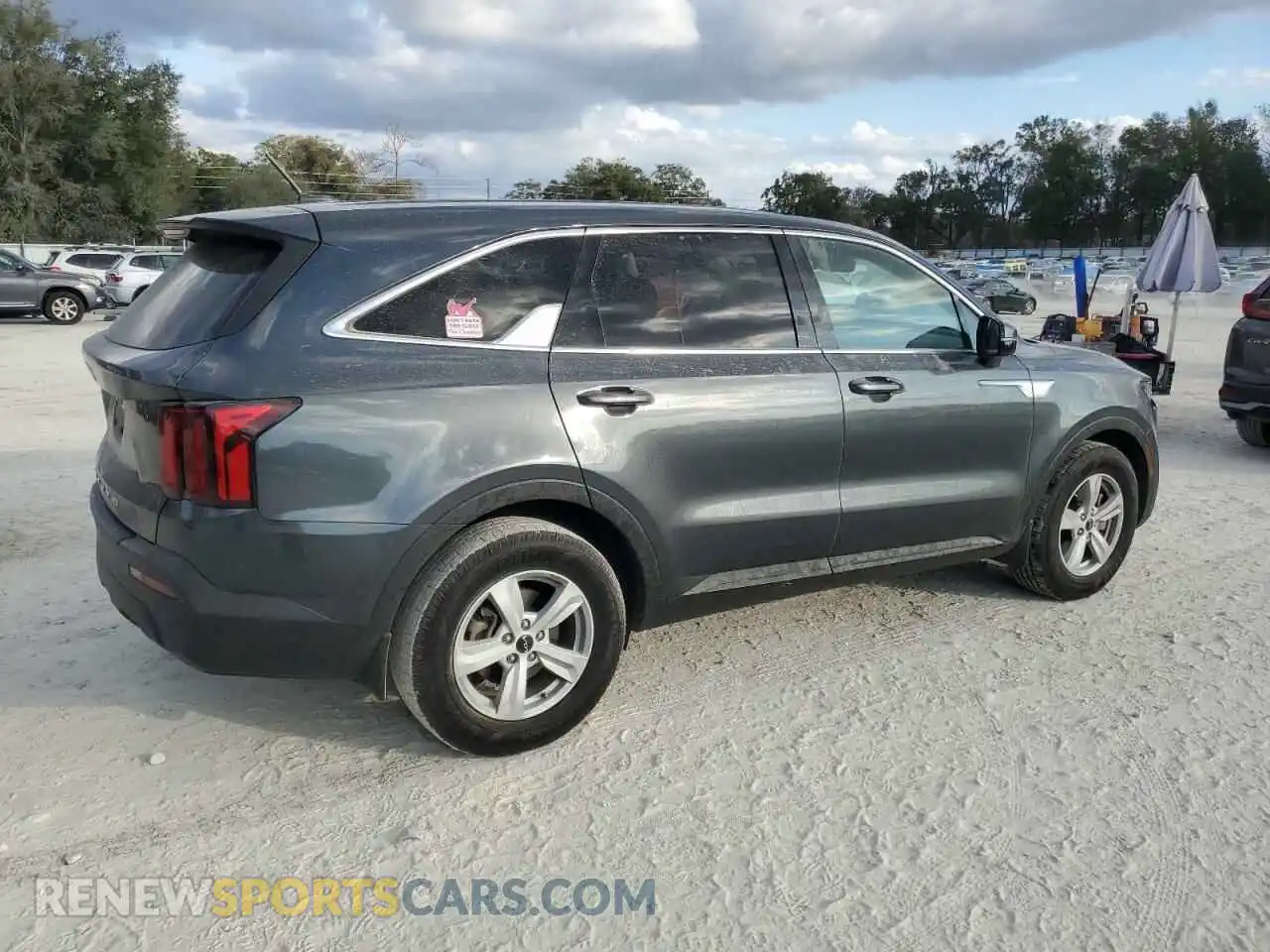 3 fotografías del automóvil dañado 5XYRG4LC2NG113739 KIA SORENTO 2022