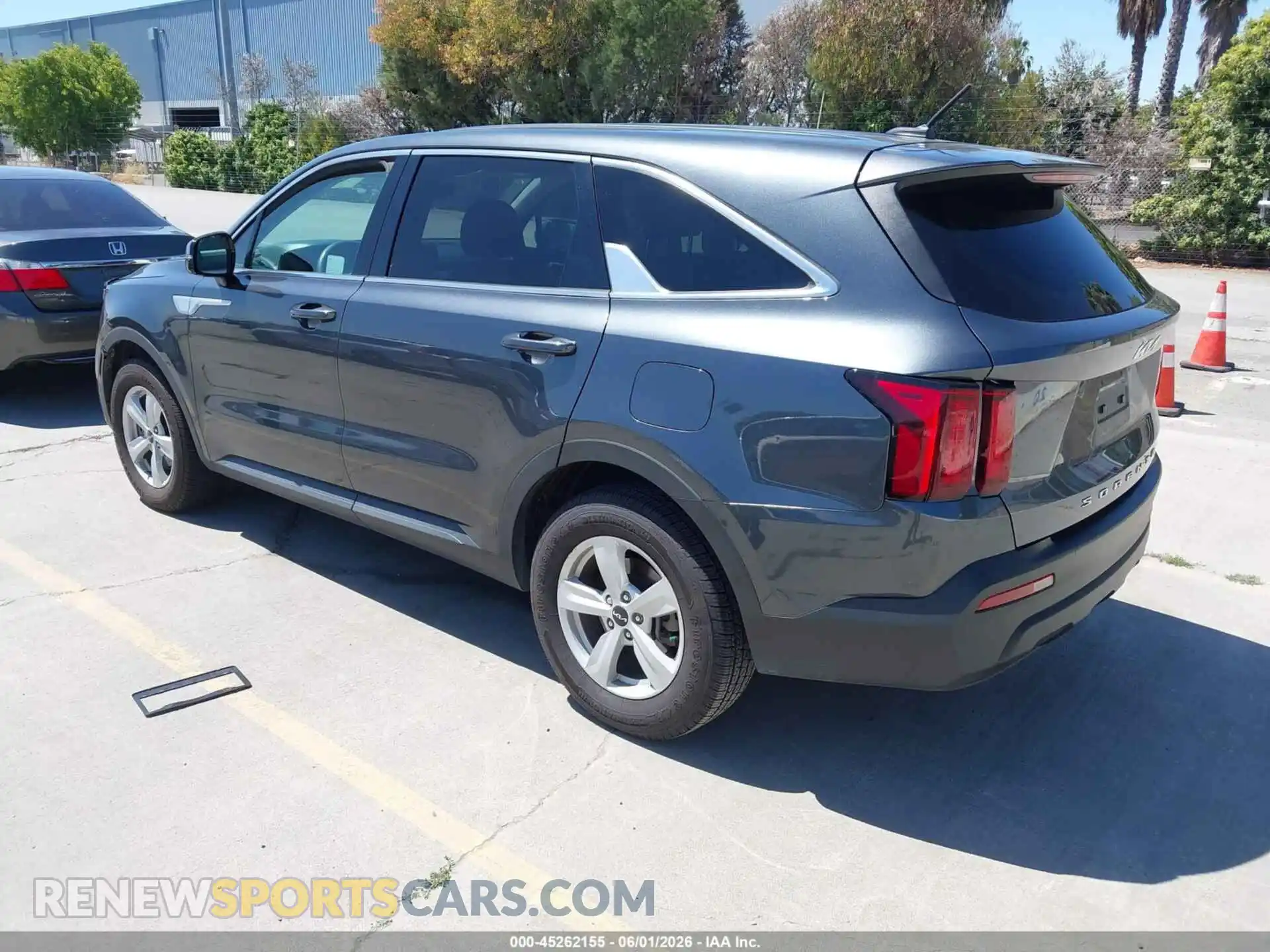 3 Photograph of a damaged car 5XYRG4LC4NG098239 KIA SORENTO 2022
