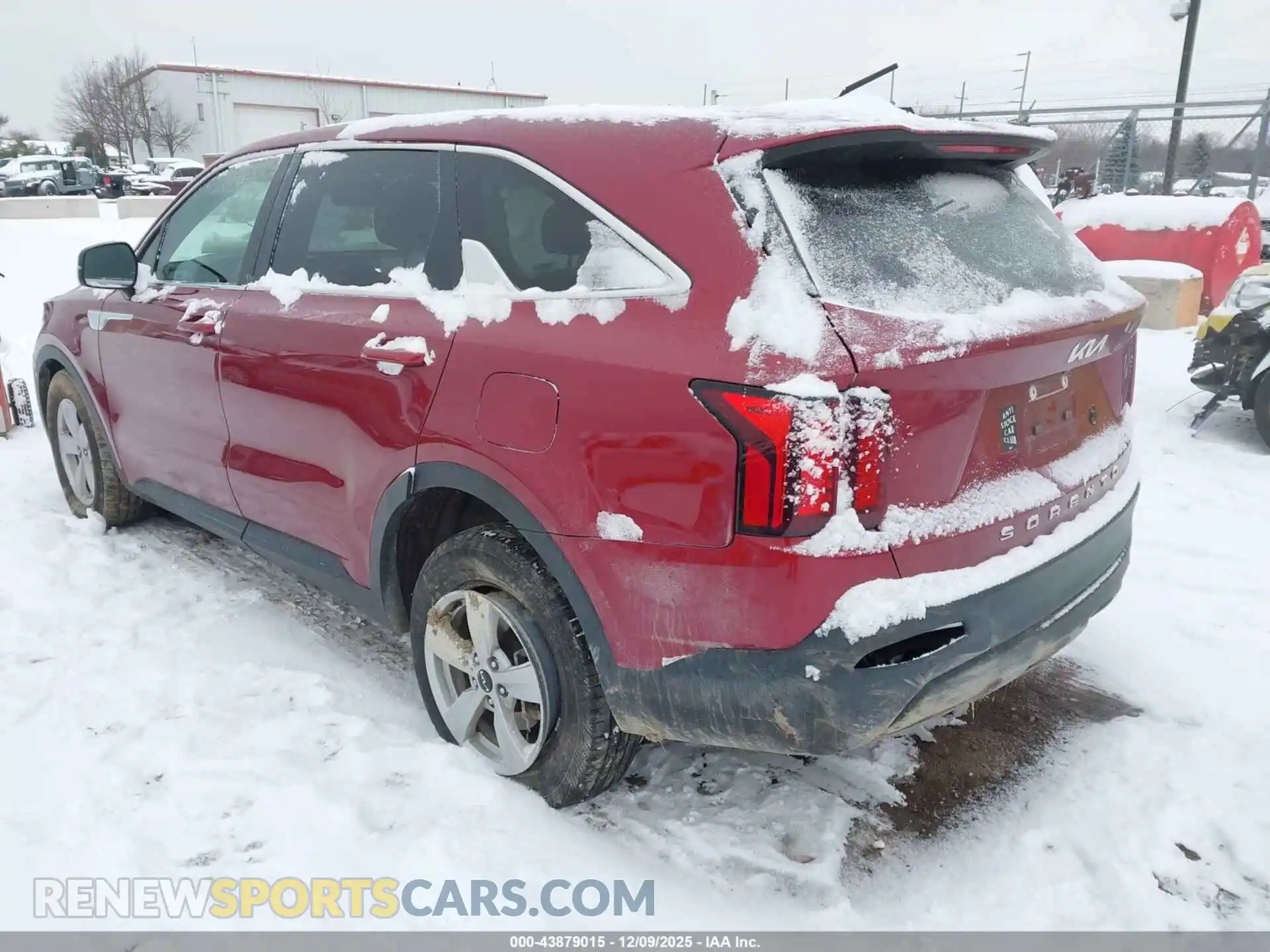 3 Photograph of a damaged car 5XYRG4LC4NG109255 KIA SORENTO 2022