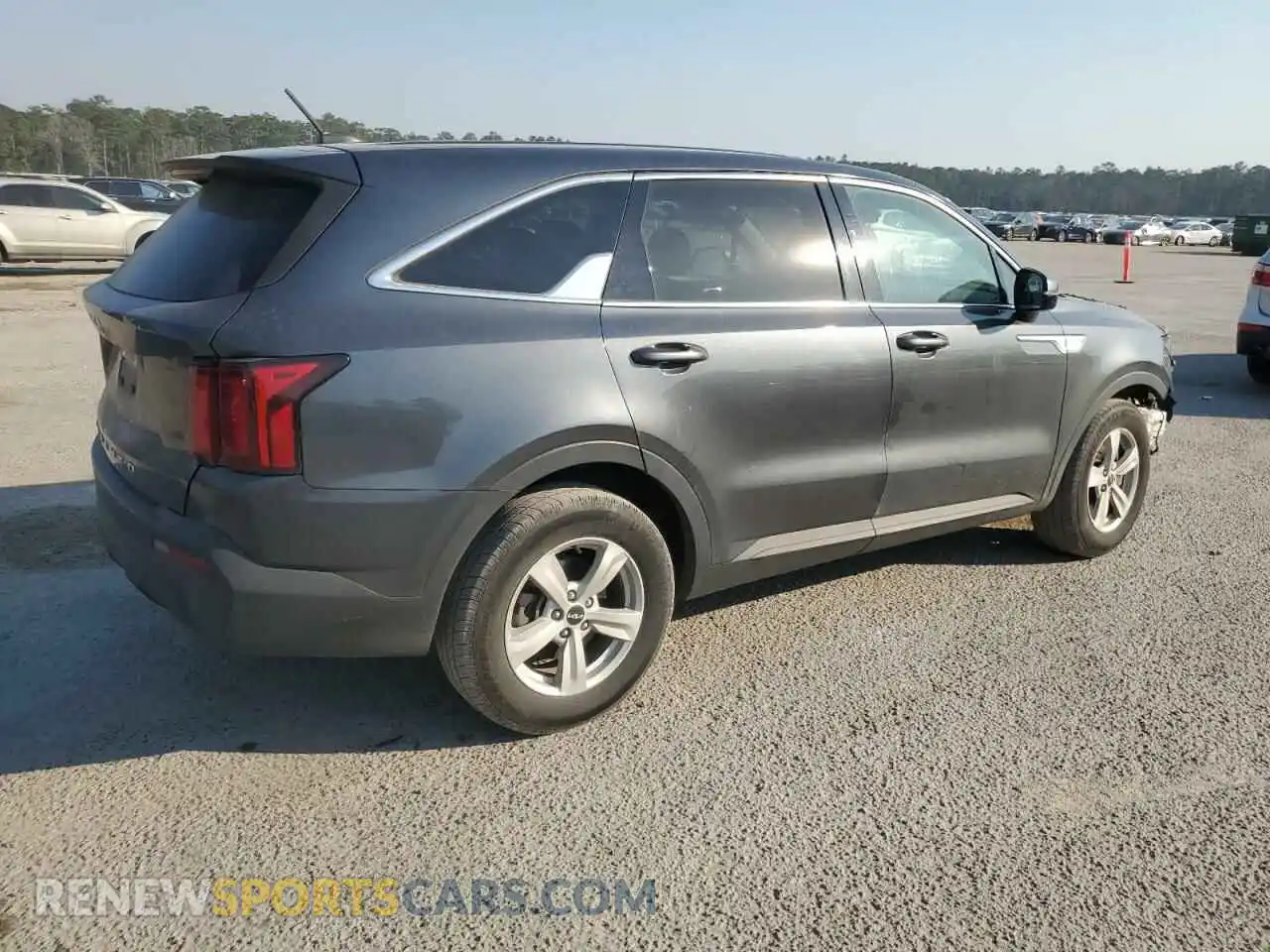3 Photograph of a damaged car 5XYRG4LC6NG076825 KIA SORENTO 2022