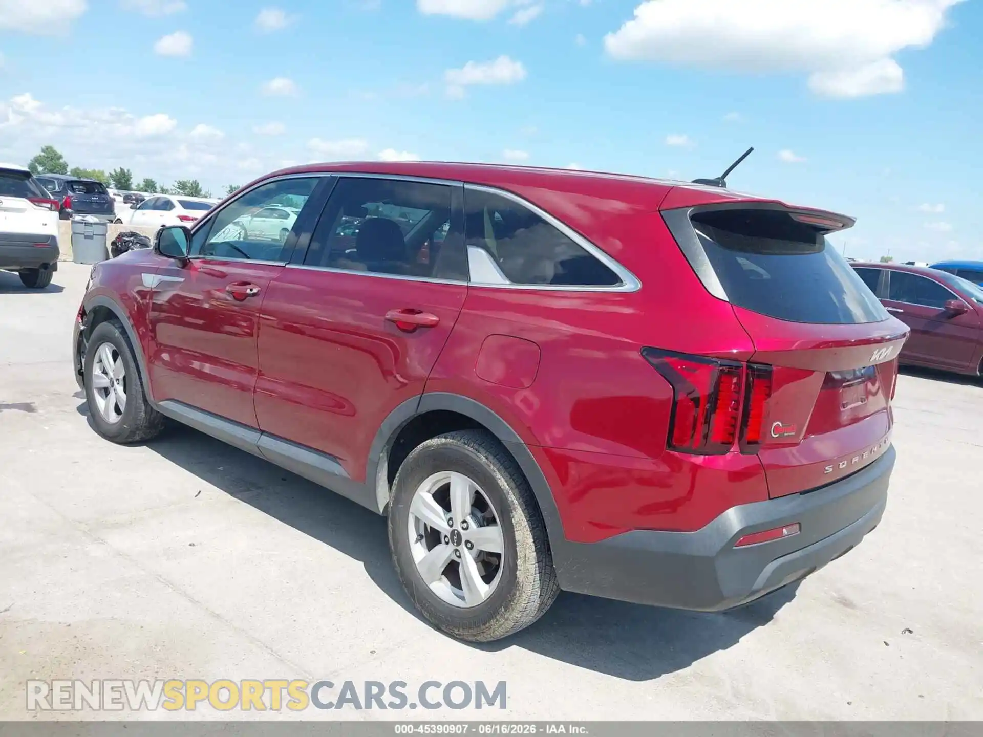 3 Photograph of a damaged car 5XYRG4LC6NG092345 KIA SORENTO 2022