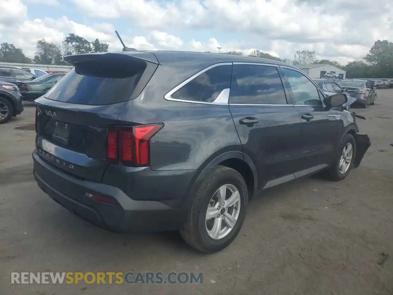 3 fotografías del automóvil dañado 5XYRG4LC9NG095160 KIA SORENTO 2022