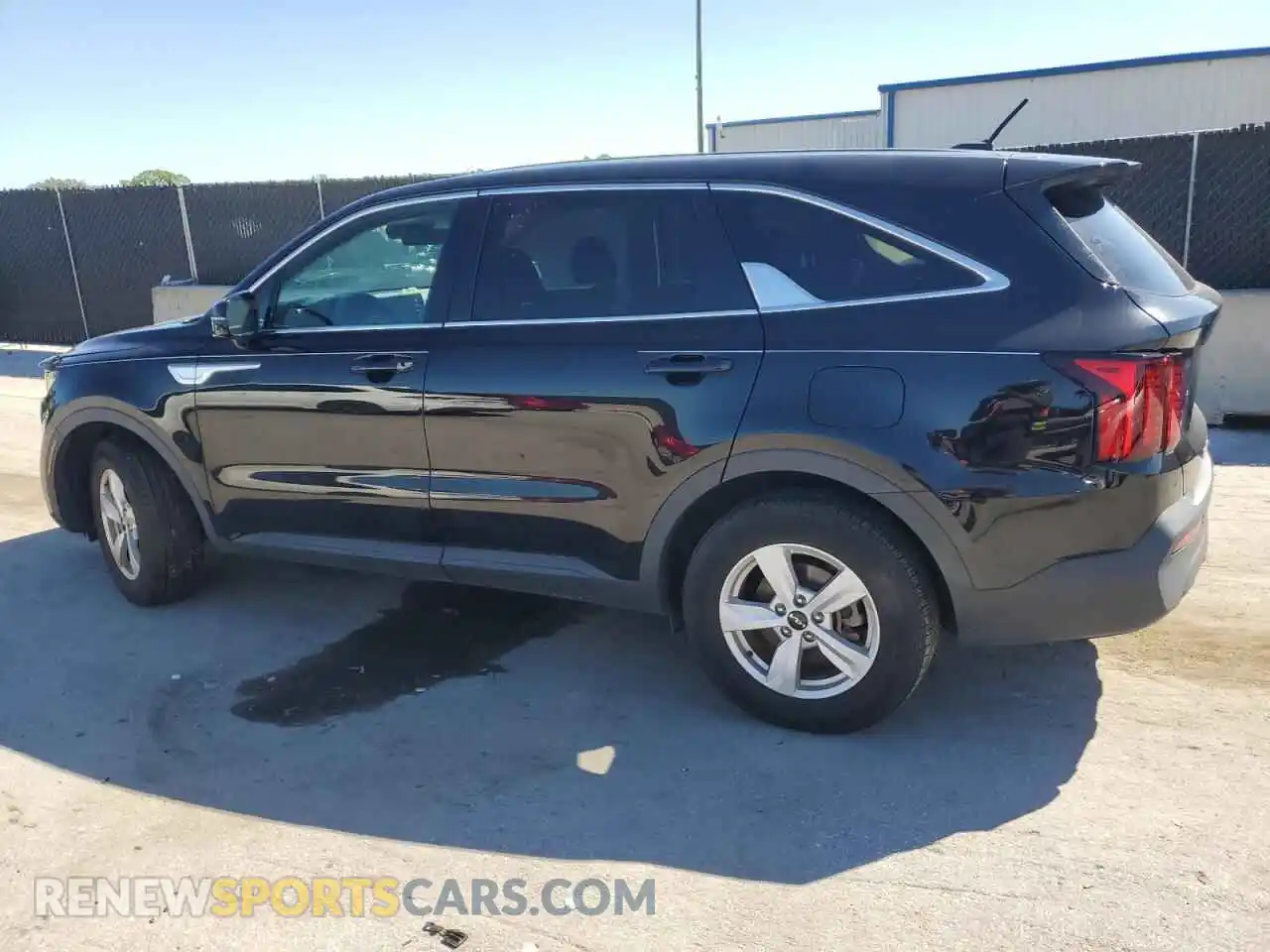 2 Photograph of a damaged car 5XYRG4LC9NG095174 KIA SORENTO 2022