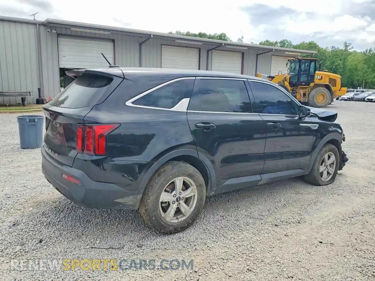 3 Photograph of a damaged car 5XYRG4LC9NG105220 KIA SORENTO 2022