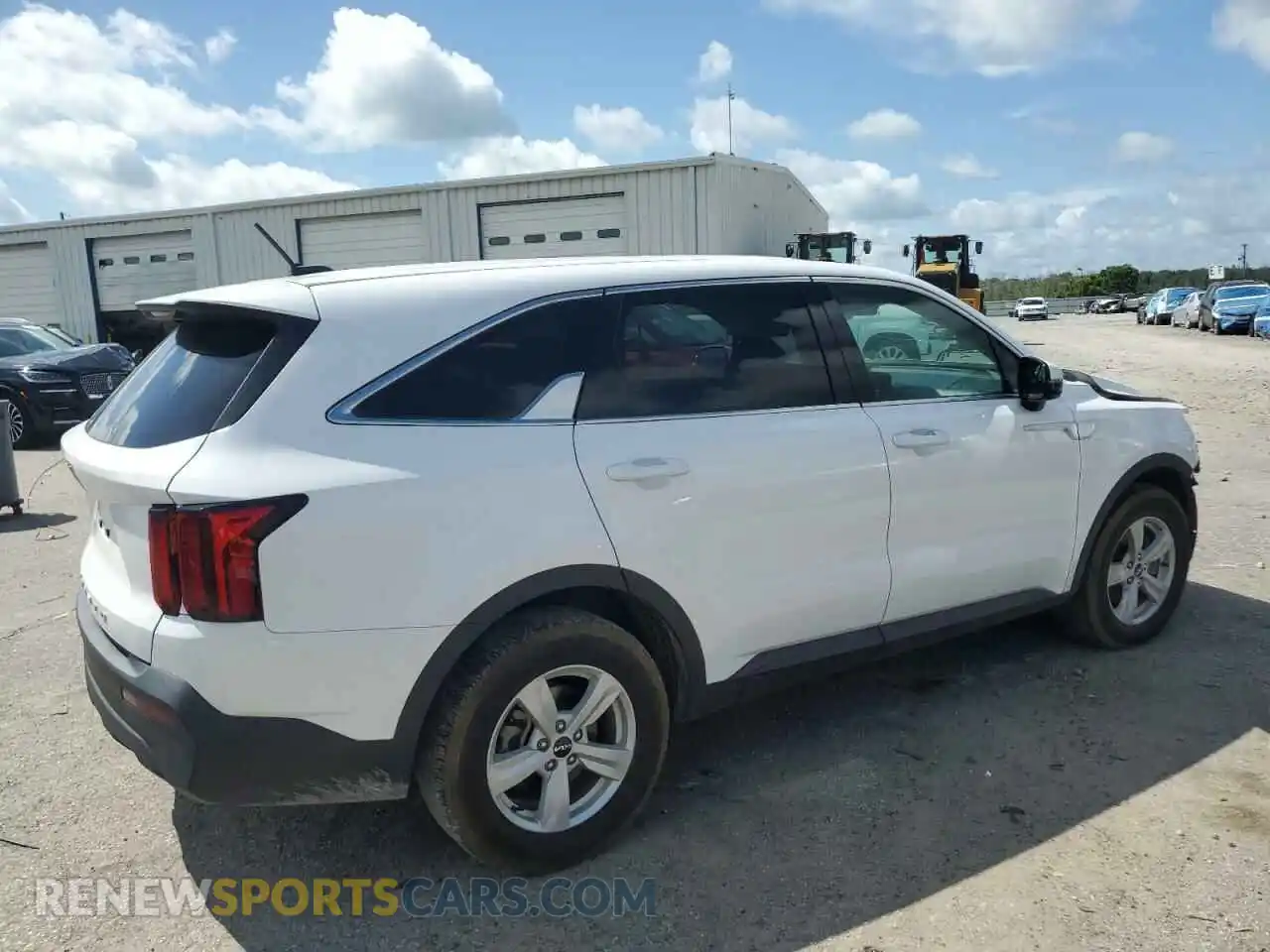 3 Photograph of a damaged car 5XYRG4LC9NG105976 KIA SORENTO 2022