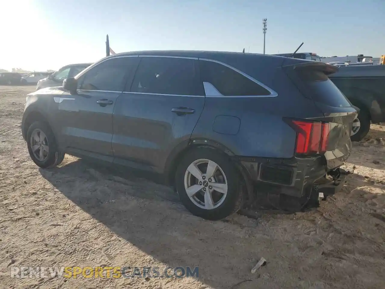 2 Photograph of a damaged car 5XYRG4LCXNG127002 KIA SORENTO 2022