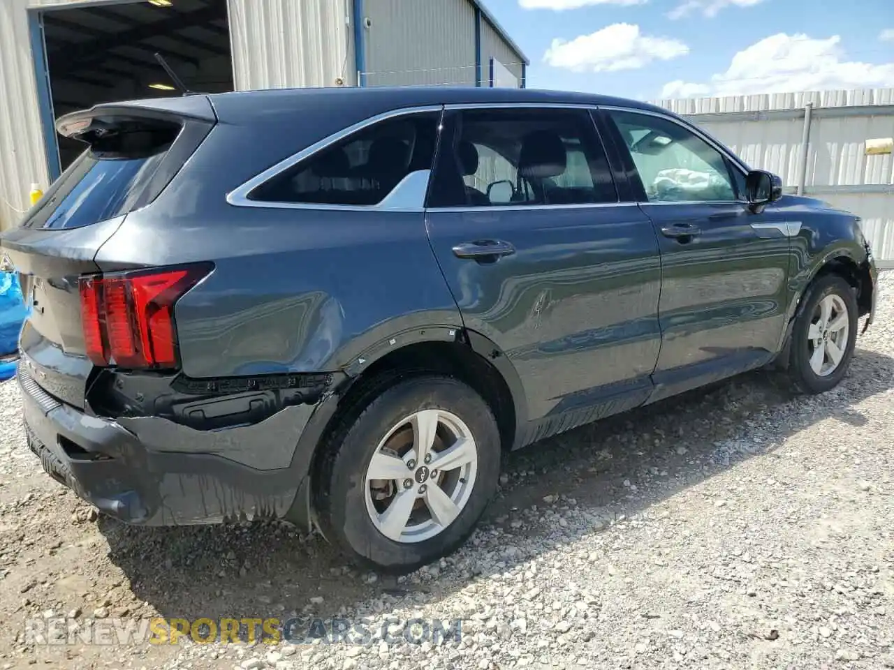 3 Photograph of a damaged car 5XYRG4LCXNG128554 KIA SORENTO 2022