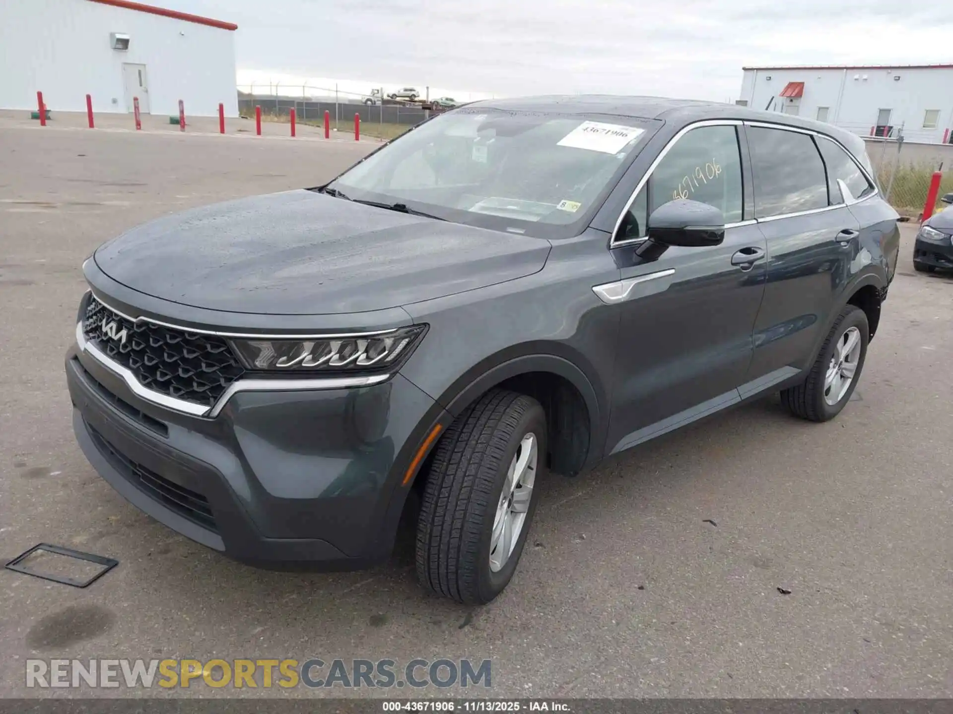 2 Photograph of a damaged car 5XYRGDLC0NG091658 KIA SORENTO 2022
