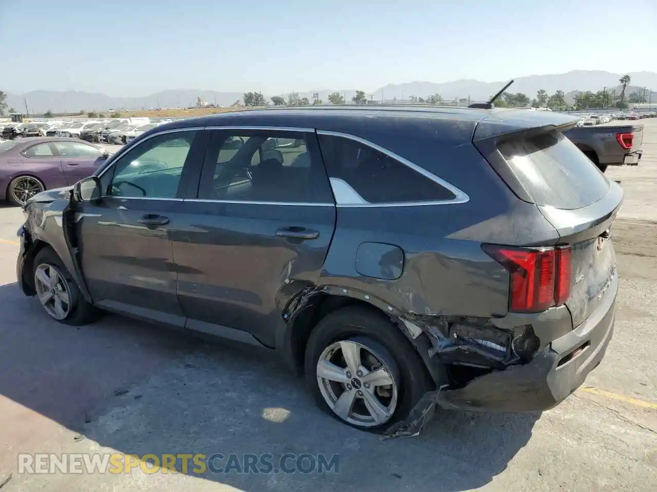 2 Photograph of a damaged car 5XYRGDLC0NG097878 KIA SORENTO 2022