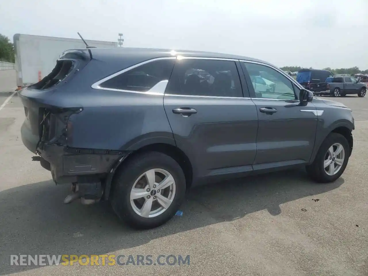 3 Photograph of a damaged car 5XYRGDLC1NG085545 KIA SORENTO 2022