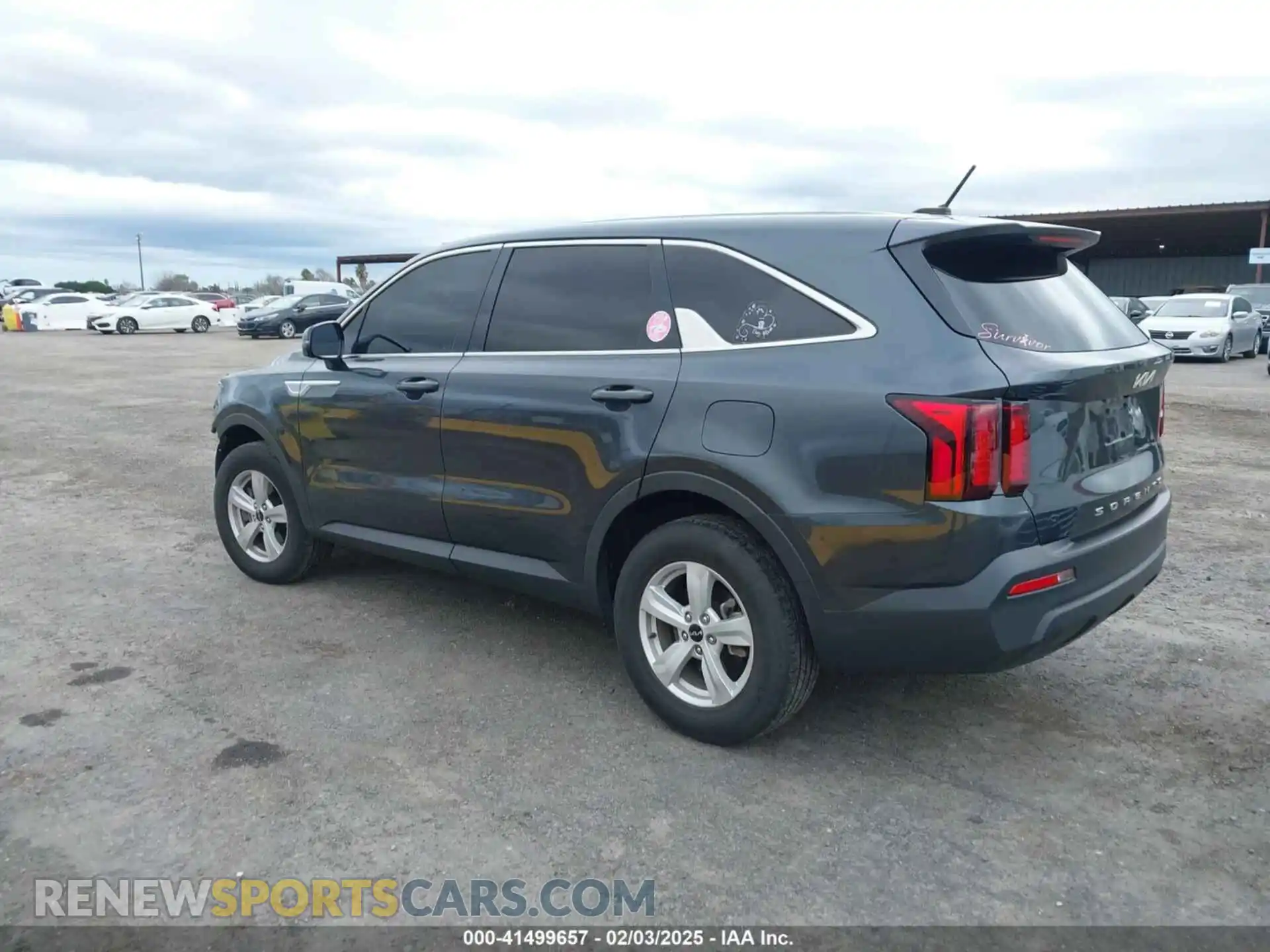 3 Photograph of a damaged car 5XYRGDLC1NG096920 KIA SORENTO 2022