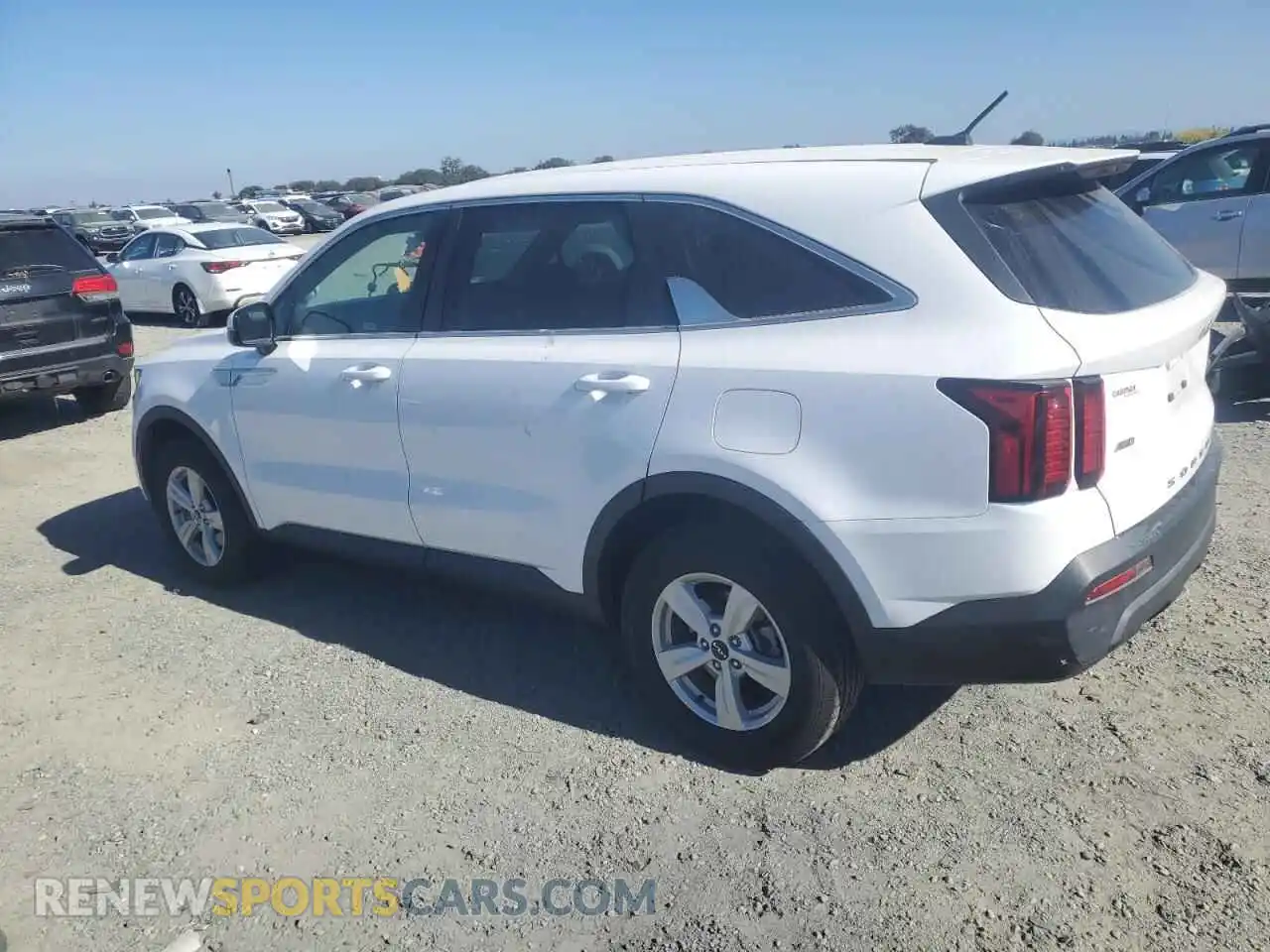 2 Photograph of a damaged car 5XYRGDLC1NG099722 KIA SORENTO 2022