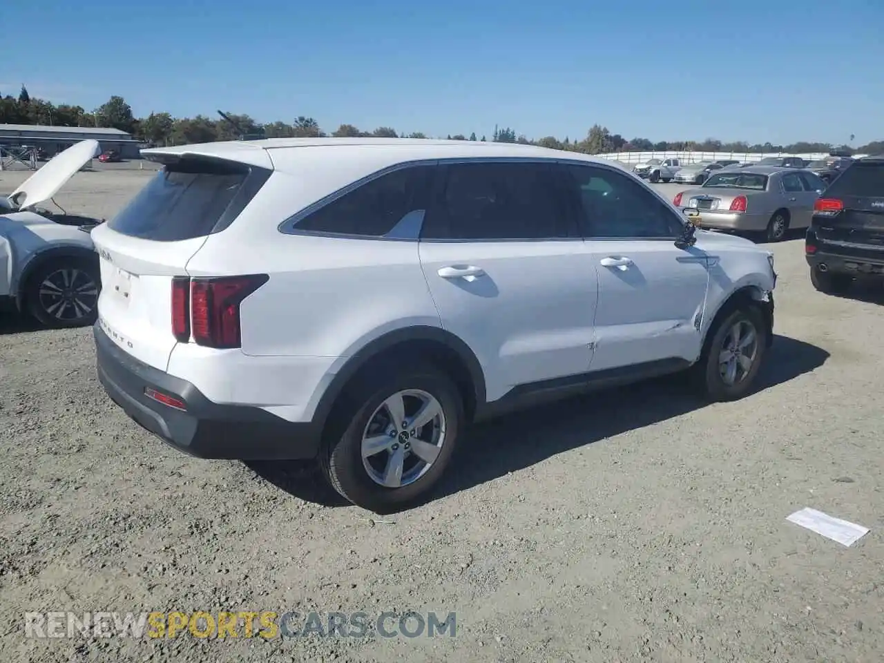 3 Photograph of a damaged car 5XYRGDLC1NG099722 KIA SORENTO 2022