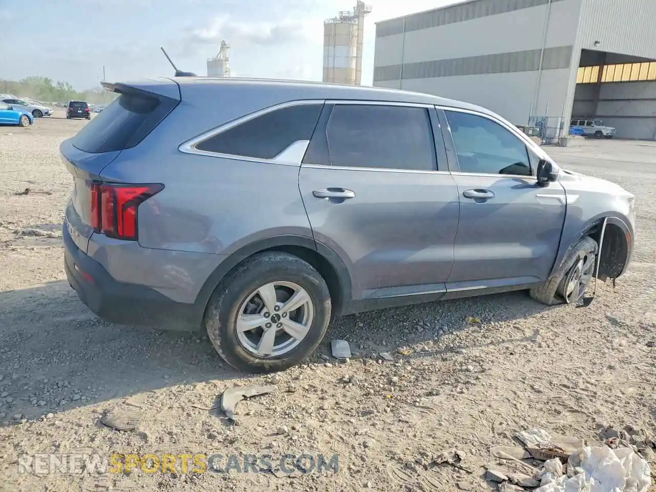 3 Photograph of a damaged car 5XYRGDLC1NG100836 KIA SORENTO 2022