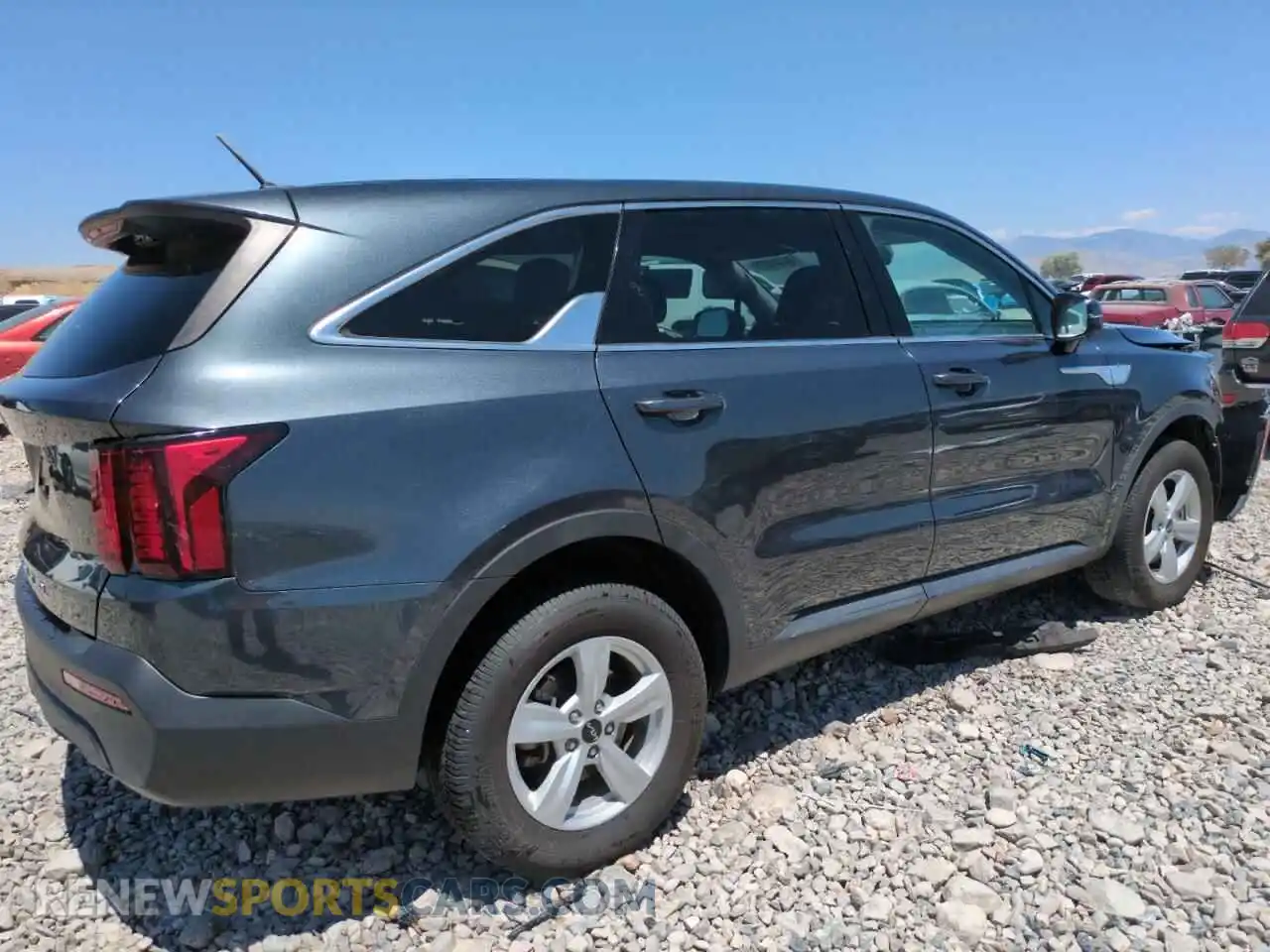 3 Photograph of a damaged car 5XYRGDLC1NG100917 KIA SORENTO 2022