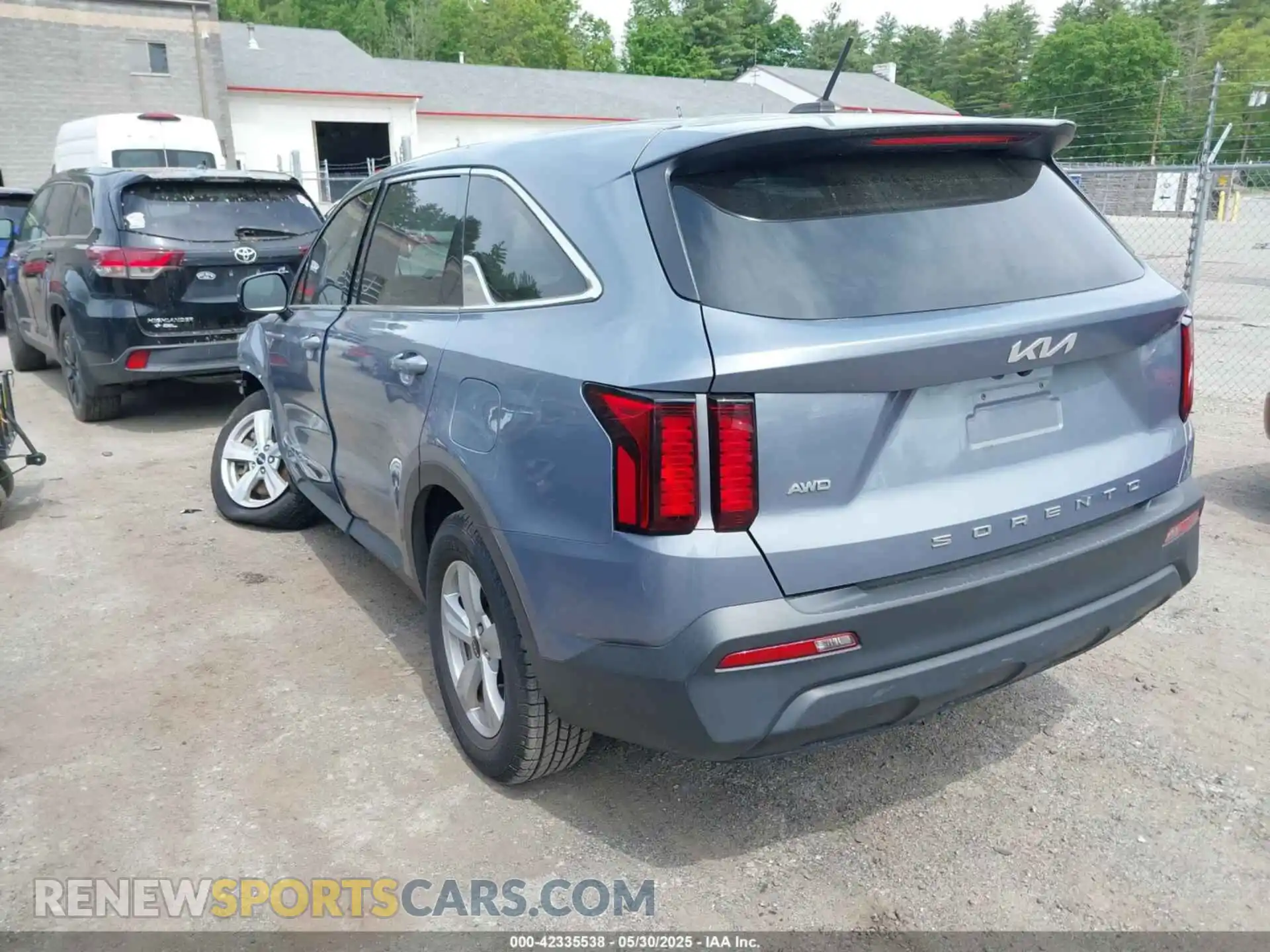 3 Photograph of a damaged car 5XYRGDLC3NG092870 KIA SORENTO 2022
